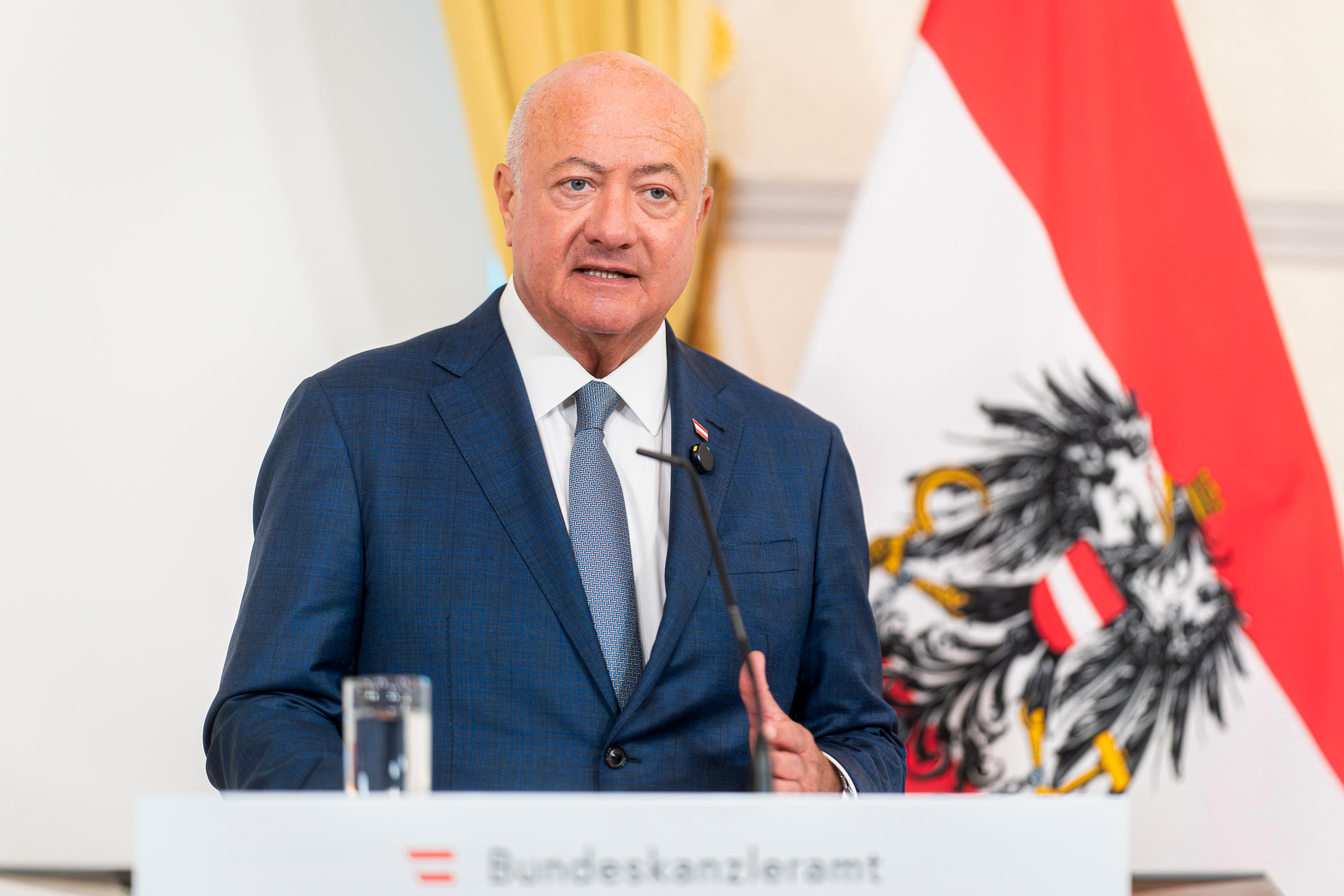 Am 15. September 2026 empfing Bundeskanzler Christian Stocker (im Bild) den Präsidenten des Europäischen Rates António Costa, zu einem Arbeitsbesuch im Bundeskanzleramt. Im Bild bei einer gemeinsamen Pressekonferenz.