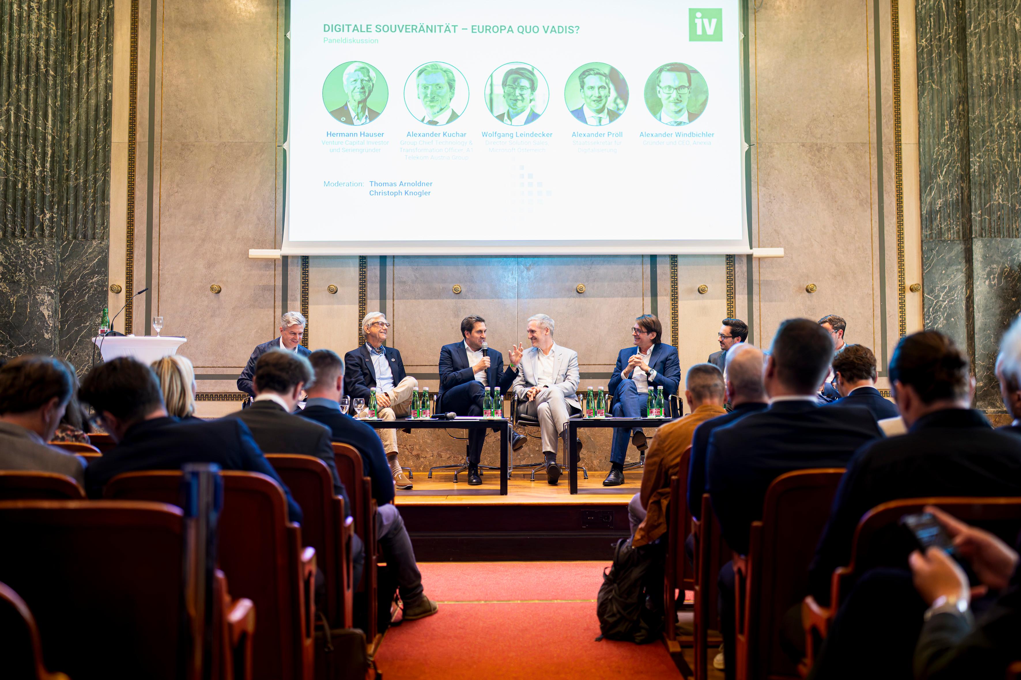 Am 8. Oktober 2026 hielt Staatssekretär Alexander Pröll (3.v.l.) eine Keynote bei der Taskforce KI in der Industriellenvereinigung.
