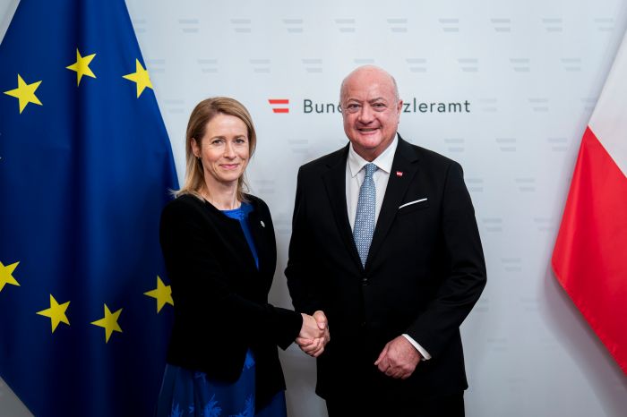 &lt;p&gt;Am 4. Dezember empfing Bundeskanzler Christian Stocker (r.) die Hohe Vertreterin der Europ&auml;ischen Union f&uuml;r Au&szlig;en- und Sicherheitspolitik und Vizepr&auml;sidentin der Europ&auml;ischen Kommission, Kaja Kallas (l.) zu einem Arbeitsbesuch im Bundeskanzleramt.&lt;/p&gt;