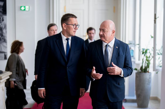 Am 3. Juni 2026 empfing Bundeskanzler Christian Stocker (r.) den Estnischen Premierminister Kristen Michal (l.) zu einem Arbeitsgespr&auml;ch.