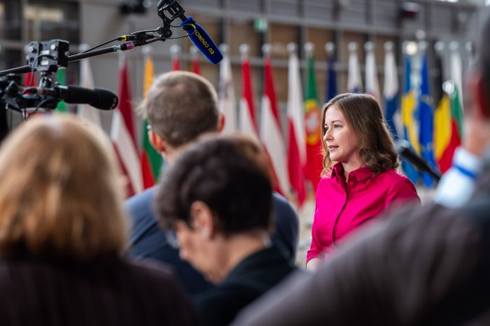Am 22. September reiste Bundesministerin Claudia Bauer nach Br&uuml;ssel und nahm am Rat f&uuml;r &bdquo;Allgemeine Angelegenheiten&ldquo; der Europ&auml;ischen Union teil. Im Bild beim Doorstep.