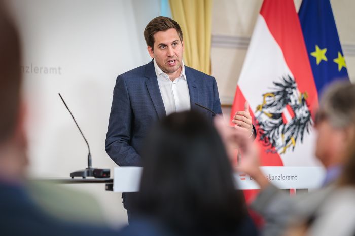 Am 14. Juli 2026 gab Staatssekret&auml;r Alexander Pr&ouml;ll (im Bild) eine Pressekonferenz anl&auml;sslich der Unterzeichnung des Pakts f&uuml;r Digitale Kompetenzen.
