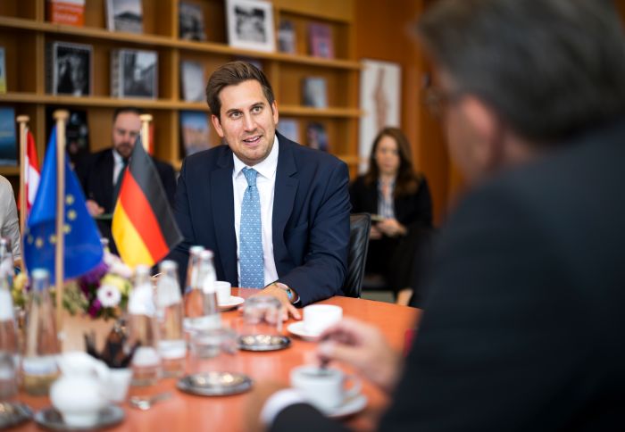 <p>Am 3. September 2026 reiste Staatssekret&auml;r Alexander Pr&ouml;ll (im Bild) zu einem Arbeitsbesuch nach Berlin. Im Bild beim Austausch mit dem deutschen Staatsminister f&uuml;r Kultur und Medien Wolfram Weimer.</p>