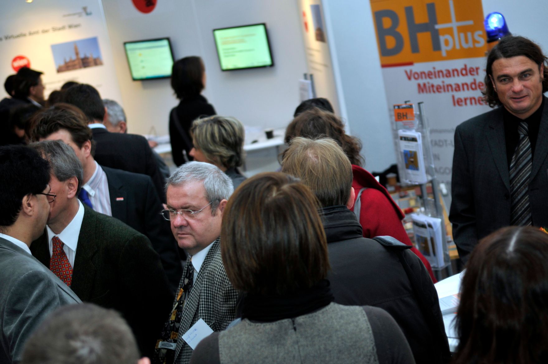 Impressionen von den Ausstellerst&auml;nden bei der Verwaltungsmesse.