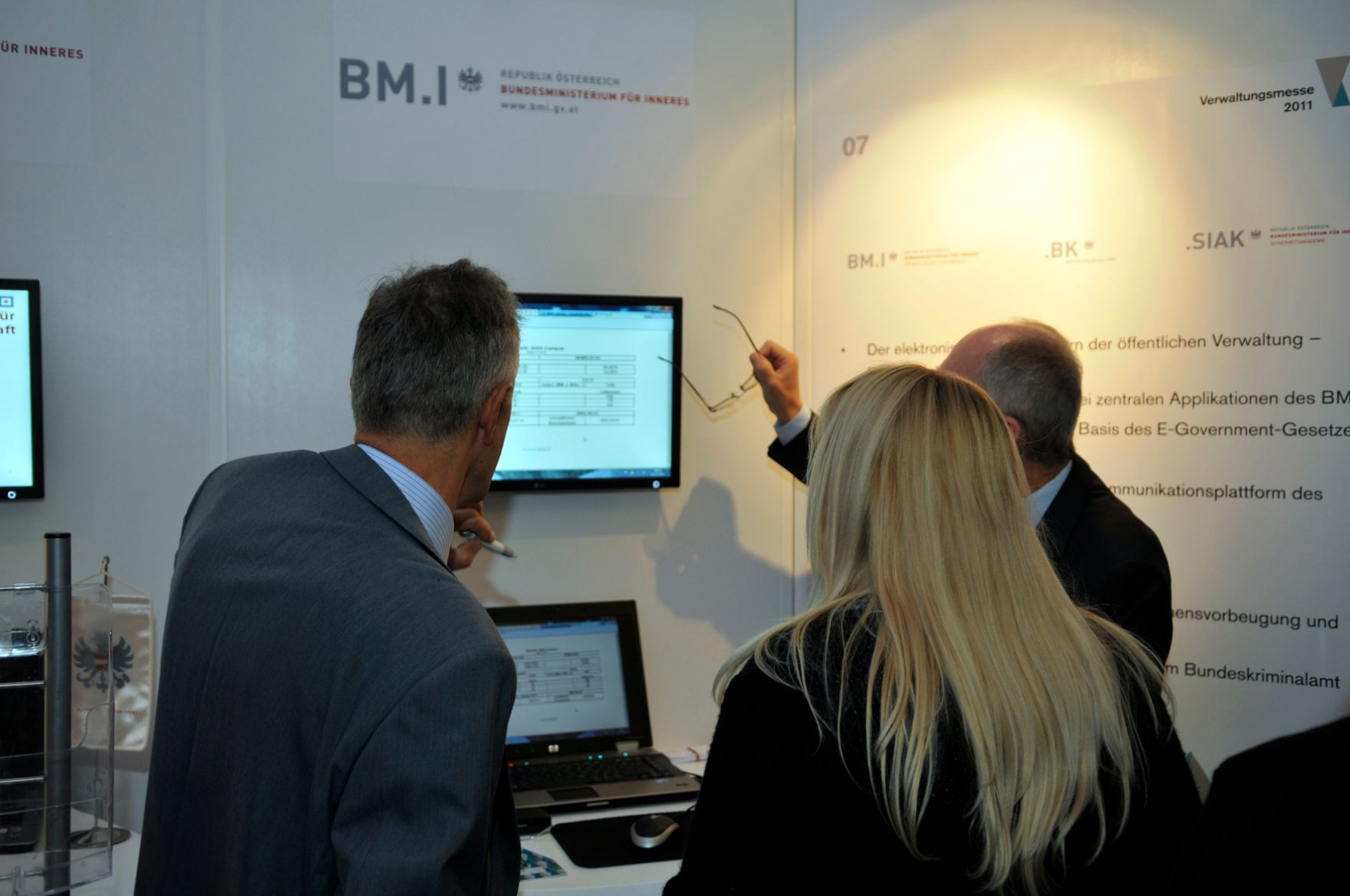 Impressionen von den Ausstellerst&auml;nden bei der Verwaltungsmesse.