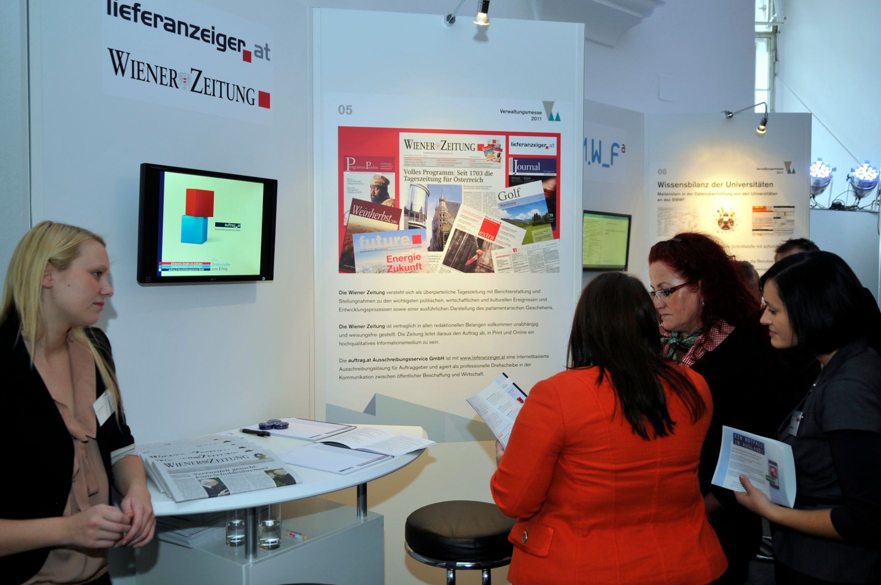 Impressionen von den Ausstellerst&auml;nden bei der Verwaltungsmesse.