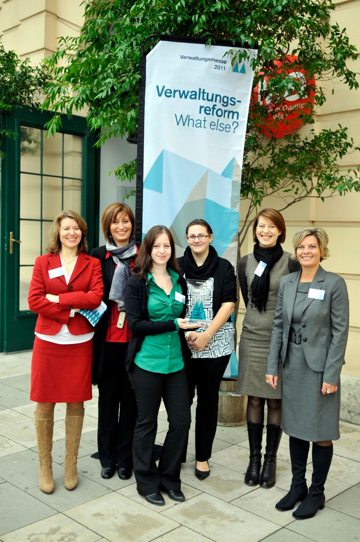 Das Organisationsteam der Verwaltungsmesse (v.l.n.r.) Karin Holzer, Sandra Franz, Kerstin Morawek, Melanie Tully (alle BKA), Eva Kanz (CIP), Susanne B&uuml;rger (BKA).