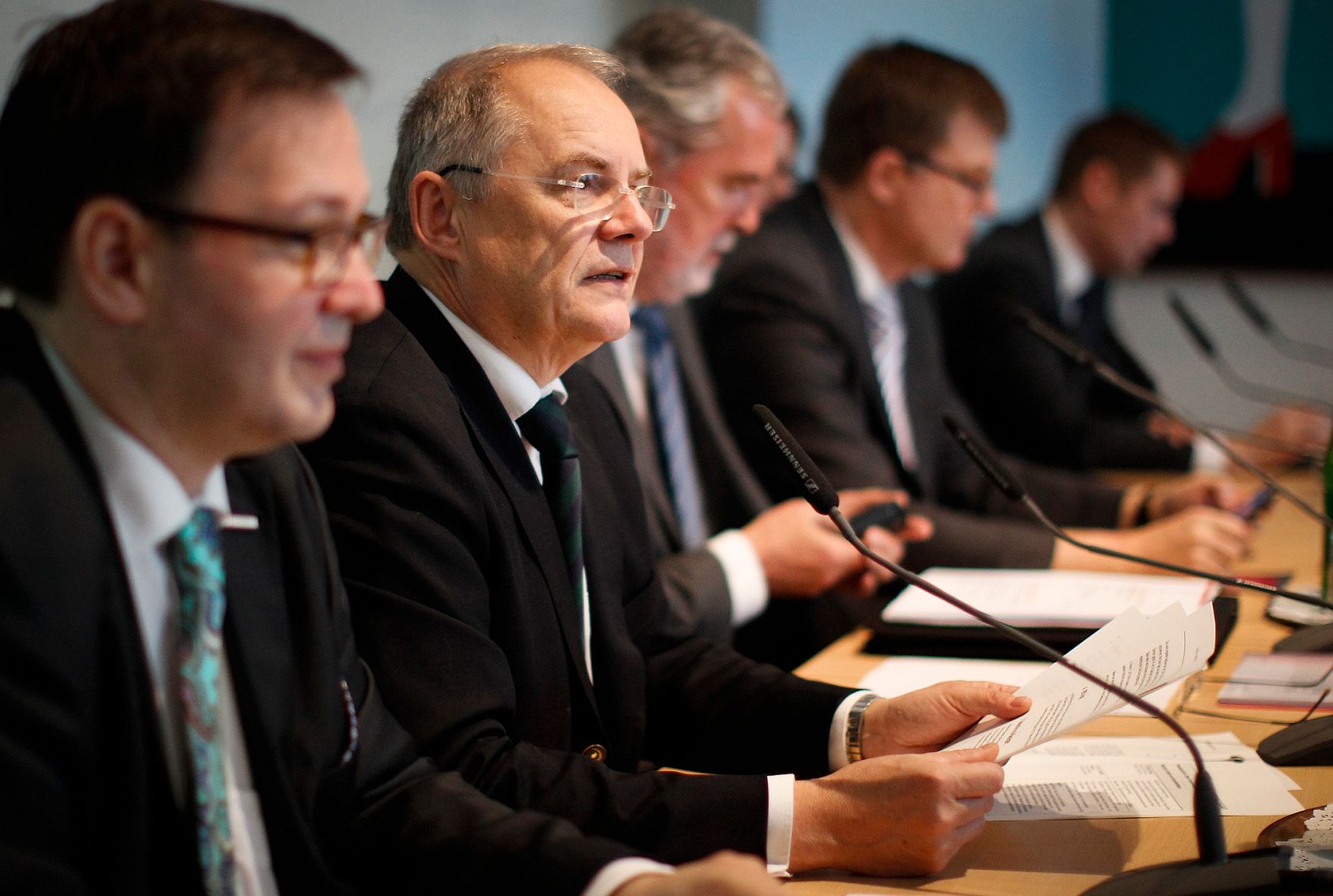 Am 20. April 2012 fand im Bundeskanzleramt ein Pressegespr&auml;ch zum Thema Open Government Data statt. Im Bild (v.l.n.r.) Christian Rupp (Bundeskanzleramt), Sektionschef Manfred Matzka (Bundeskanzleramt), Johann Mittheisz (Stadt Wien), Gerald Kempinger (IKT Linz GmbH) und G&uuml;nther Lauer (Bundesrechenzentrum GmbH).