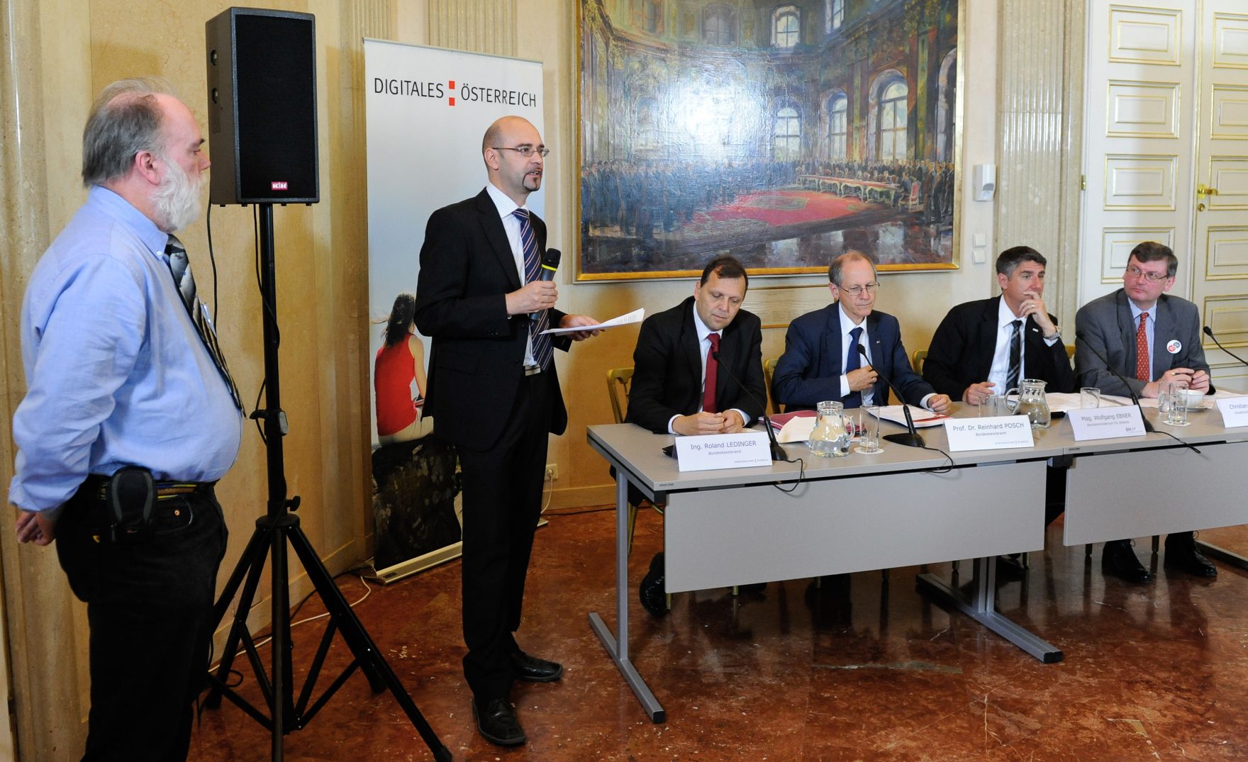 Am 15. Juni 2012 fand im Bundeskanzleramt ein Pressehintergrundgespr&auml;ch zur Pr&auml;sentation der IKT-Sicherheitsstrategie statt.