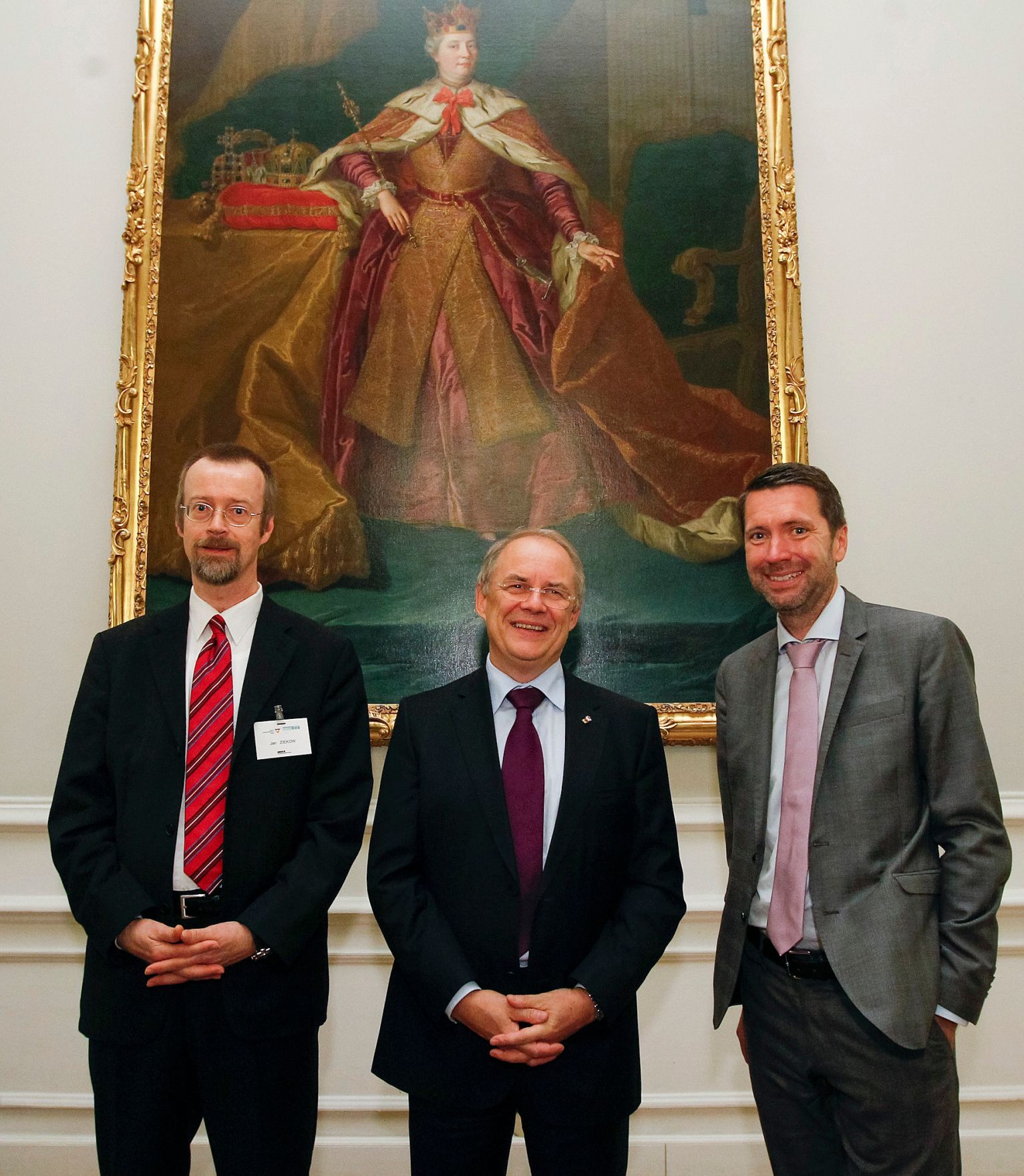 Am 27. September 2012 empfing Sektionschef Manfred Matzka die Teilnehmerinnen und Teilnehmer der Tagung der &Ouml;sterreichischen Verwaltungswissenschaftlichen Gesellschaft (&Ouml;VG) im Bundeskanzleramt.