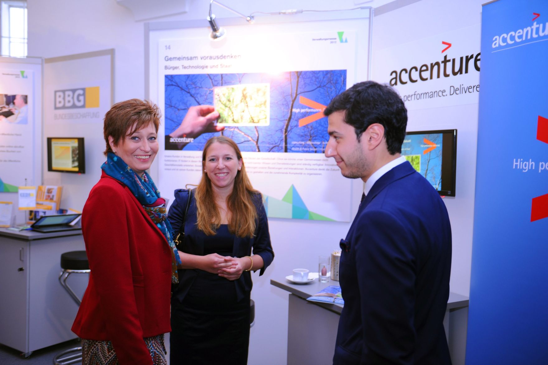 Am 18. Oktober 2012 fand die Verwaltungsmesse unter der Schirmherrschaft von Bundesministerin Gabriele Heinisch-Hosek im MuseumsQuartier in Wien statt. Impressionen von den Ausstellerst&auml;nden bei der 2. Verwaltungsmesse.