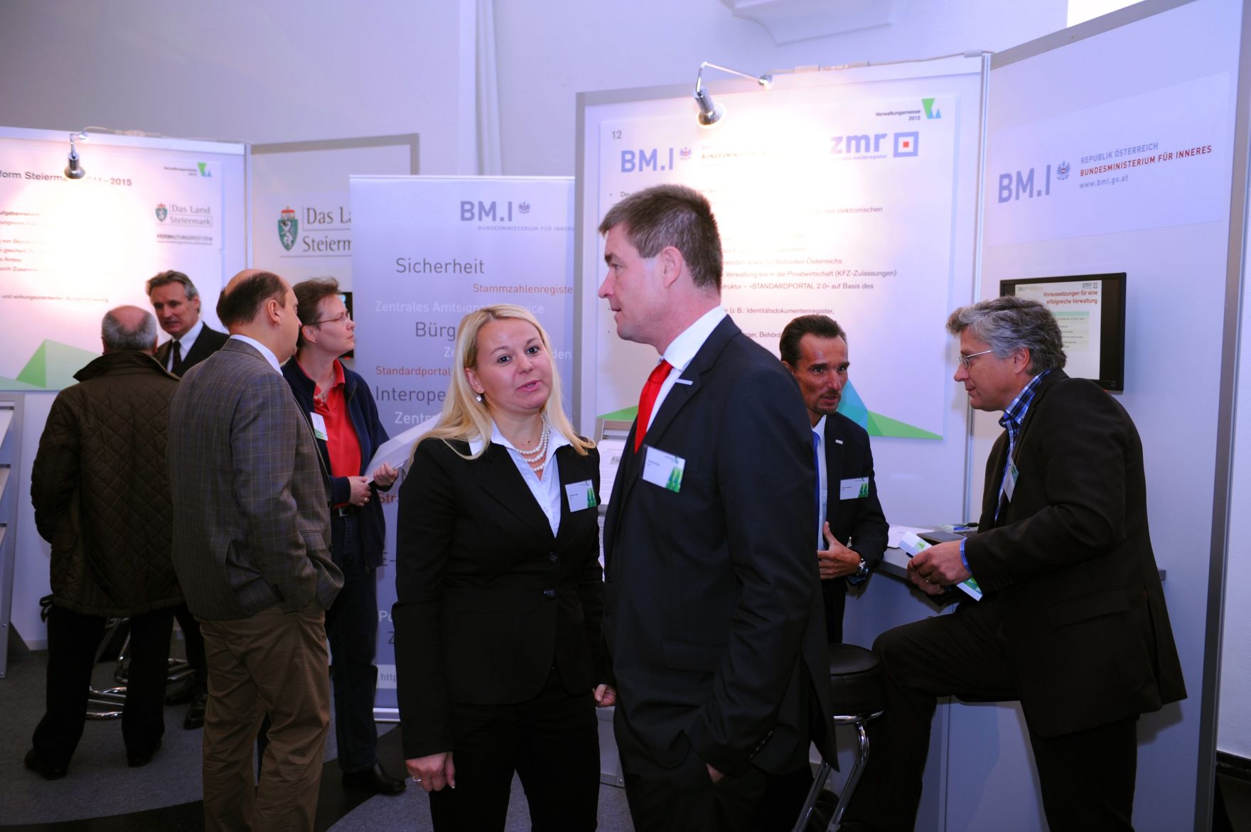 Am 18. Oktober 2012 fand die Verwaltungsmesse unter der Schirmherrschaft von Bundesministerin Gabriele Heinisch-Hosek im MuseumsQuartier in Wien statt. Impressionen von den Ausstellerst&auml;nden bei der 2. Verwaltungsmesse.