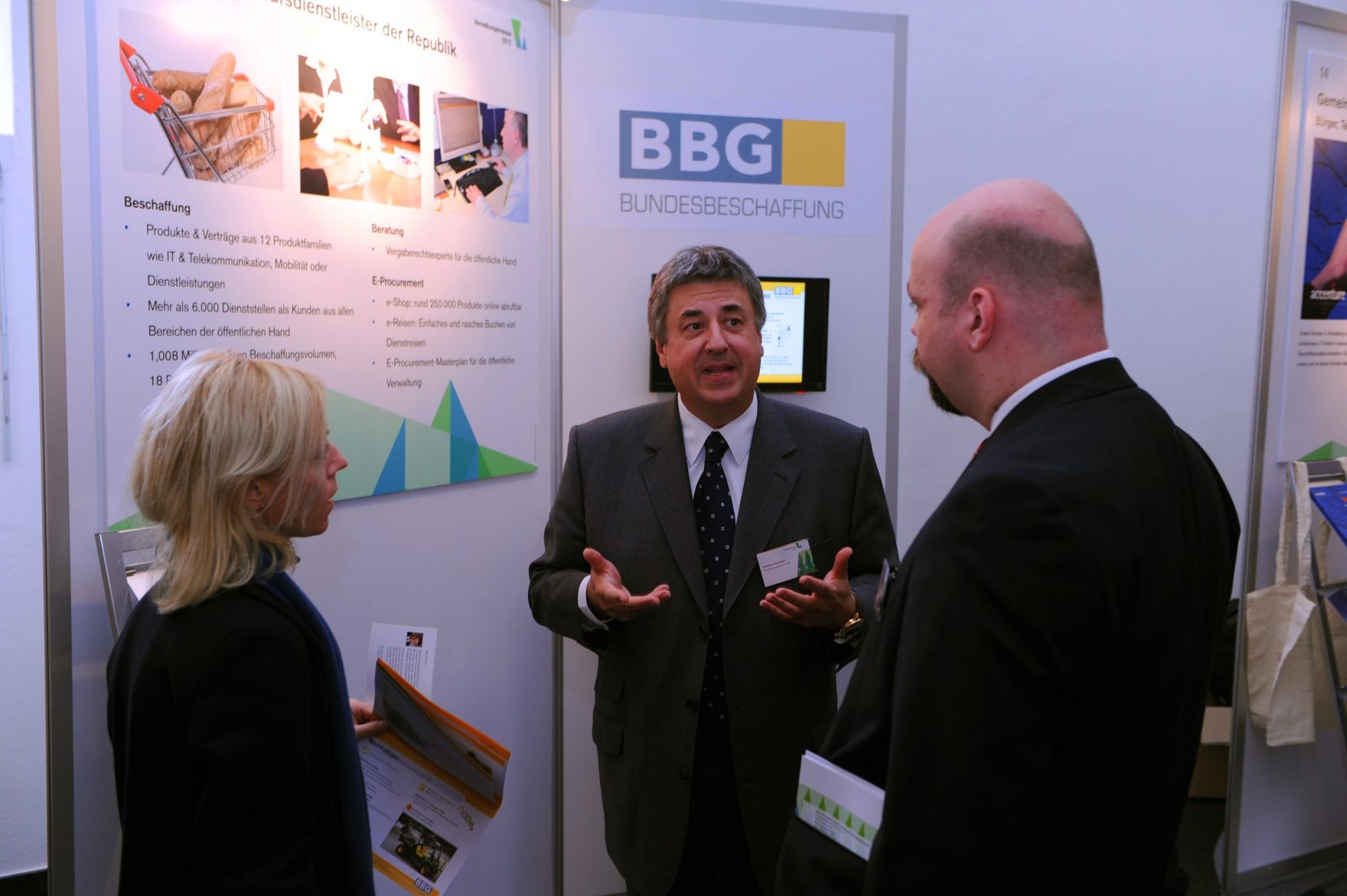 Am 18. Oktober 2012 fand die Verwaltungsmesse unter der Schirmherrschaft von Bundesministerin Gabriele Heinisch-Hosek im MuseumsQuartier in Wien statt. Impressionen von den Ausstellerst&auml;nden bei der 2. Verwaltungsmesse.