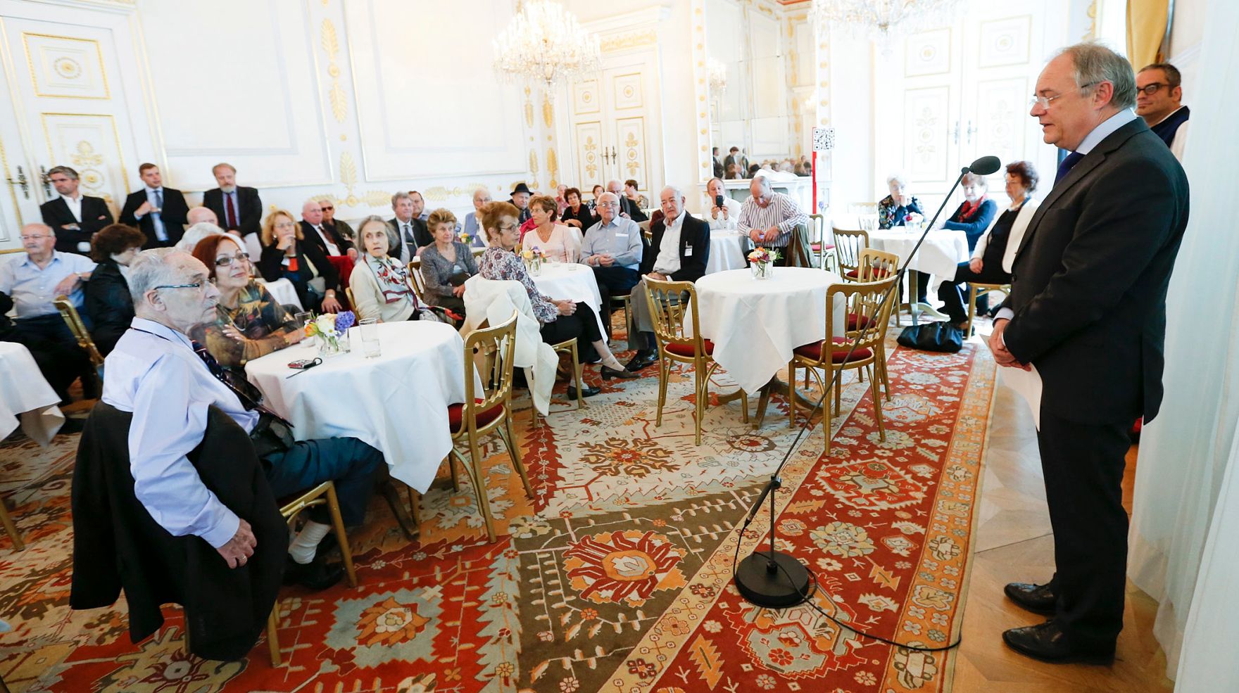 Am 17. April 2013 begr&uuml;&szlig;te Sektionschef Manfred Matzka in Vertretung des Bundeskanzler die Auslands&ouml;sterreicherInnen des Jewish Welcome Service im Bundeskanzleramt.
