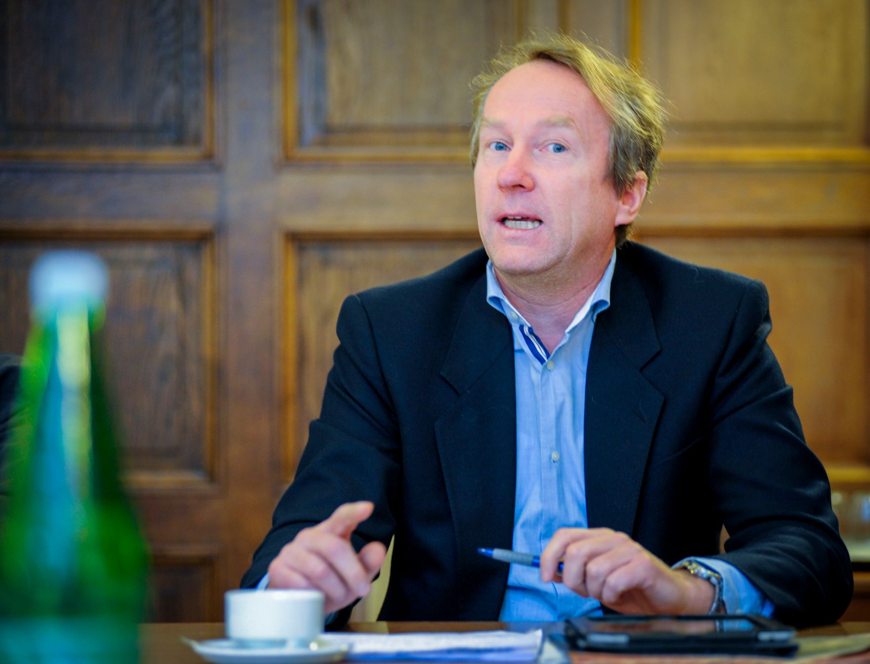 Am 4. Dezember 2013 fand die 9. Roma-Dialogplattform zum Thema &bdquo;Roma-Strategie&quot; statt.