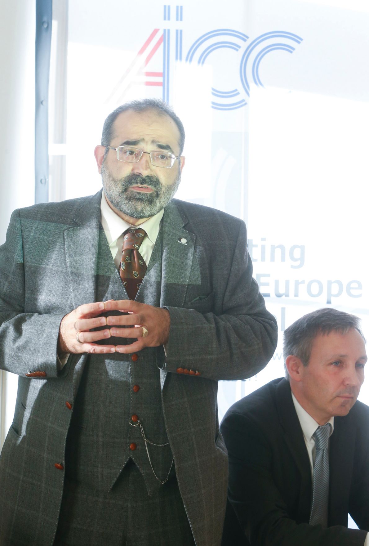 Am 2. Oktober 2014 fand im Institut f&uuml;r Staatsorganisation und Verwaltungsreform eine Veranstaltung zum Thema &bdquo;Forschungswunderland Israel&ldquo; statt. Im Bild Institutsleiter Priv.-Doz. Balthasar bei der Er&ouml;ffnung der Veranstaltung.