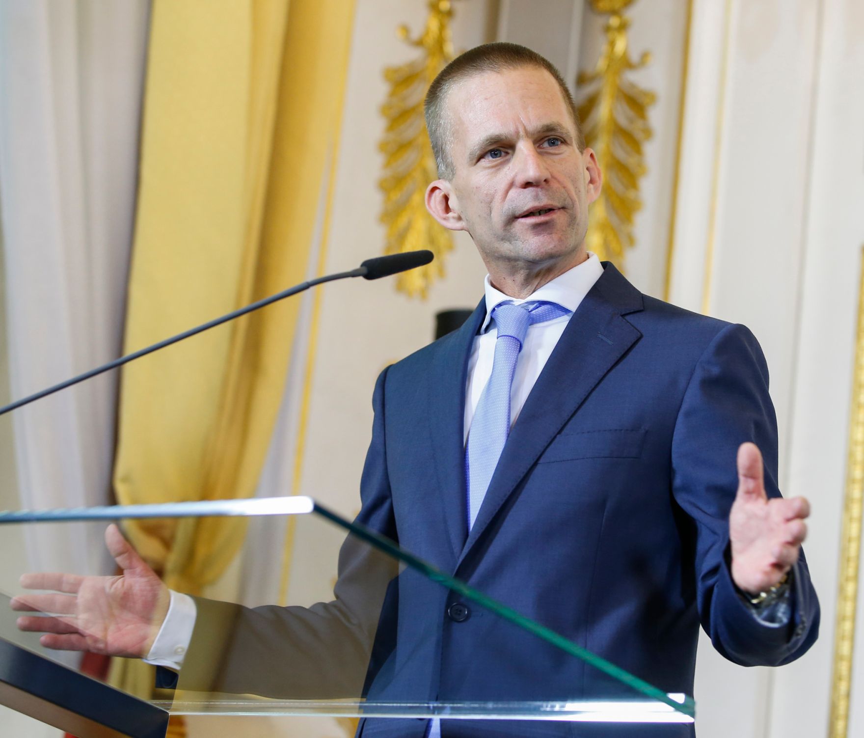 Am 28. J&auml;nner 2015 fand im Bundeskanzleramt die Veranstaltung &bdquo;Was bedeutet Datenschutz f&uuml;r Unternehmen&ldquo; anl&auml;sslich des 9. Europ&auml;ischen Datenschutztages statt. Im Bild Sektionschef Gerhard Hesse bei der Begr&uuml;&szlig;ung.