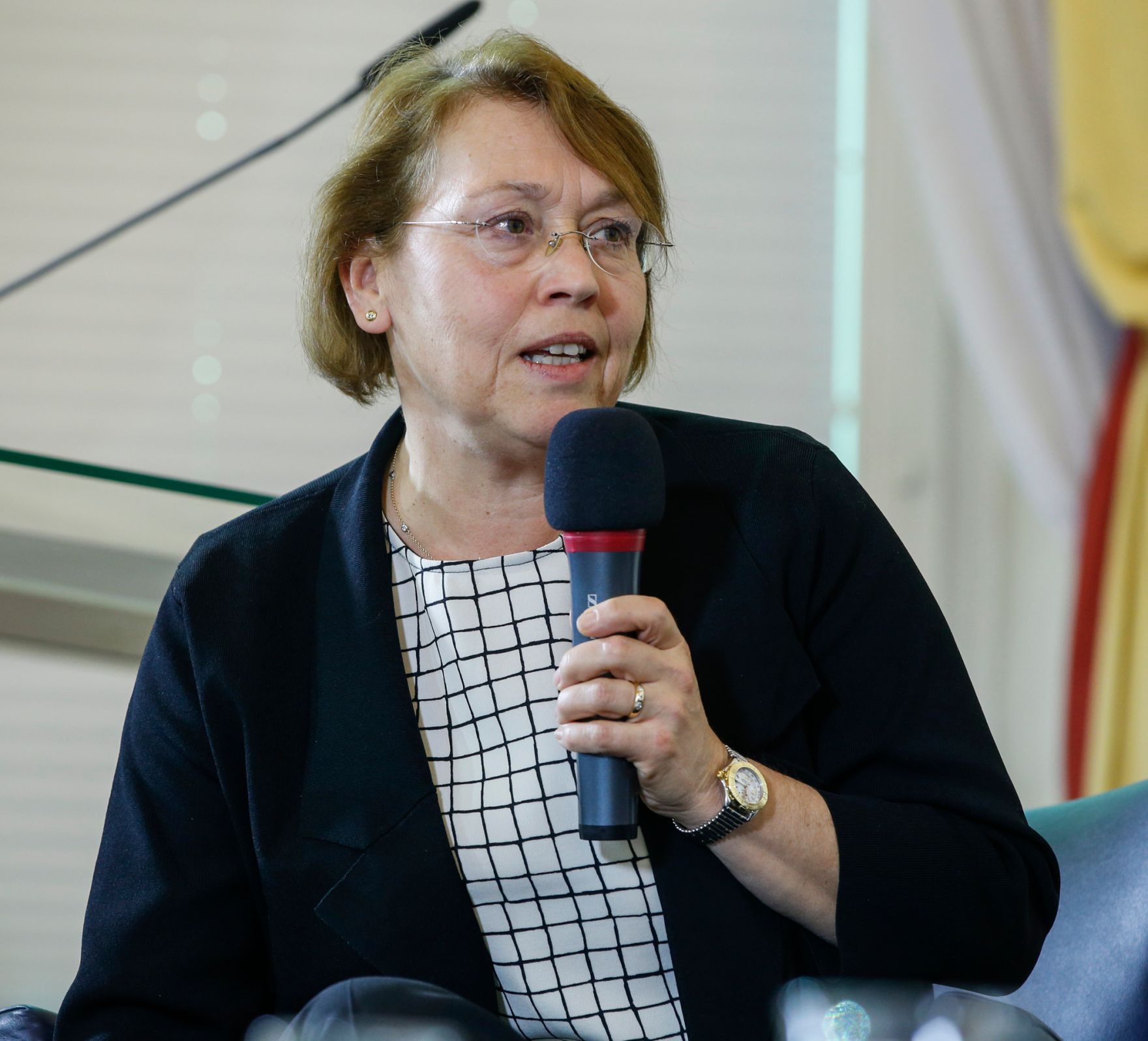 Am 28. J&auml;nner 2015 fand im Bundeskanzleramt die Veranstaltung &bdquo;Was bedeutet Datenschutz f&uuml;r Unternehmen&ldquo; anl&auml;sslich des 9. Europ&auml;ischen Datenschutztages statt. Im Bild Andrea Jelinek, Leiterin der Datenschutzbeh&ouml;rde.