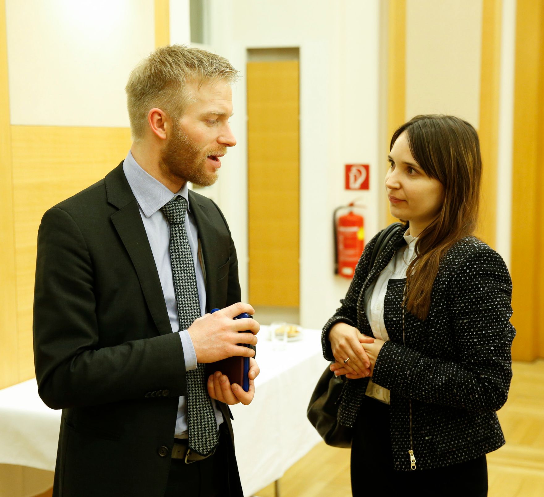 Am 9. Februar 2015 fand in der Diplomatischen Akademie Wien ein Gespr&auml;ch zum Thema: &bdquo;NICARAGUAN STATE POLICY TO MINIMISE THE EFFECTS OF THE WORLD ECOMOMIC CRISIS, ACCELERATE GROWTH, OVERCOME EXTREME POVERTY AND INCREASE RESILIENCE TO CLIMATE CHANGE&ldquo; statt. Ausklang der Veranstaltung.