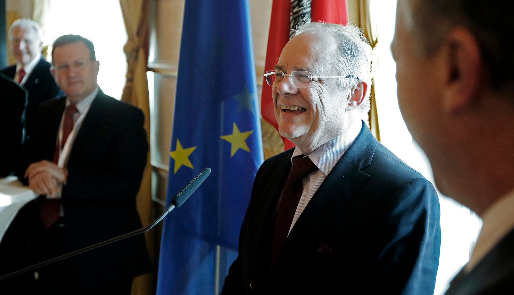 Am 13. Februar 2015 empfing Sektionschef Manfred Matzka (im Bild) in Vertretung des Bundeskanzlers die Teilnehmerinnen und Teilnehmer der 43. Pr&auml;sidentenkonferenz der Europ&auml;ischen Anwaltsorganisationen zu einem Empfang im Bundeskanzleramt.