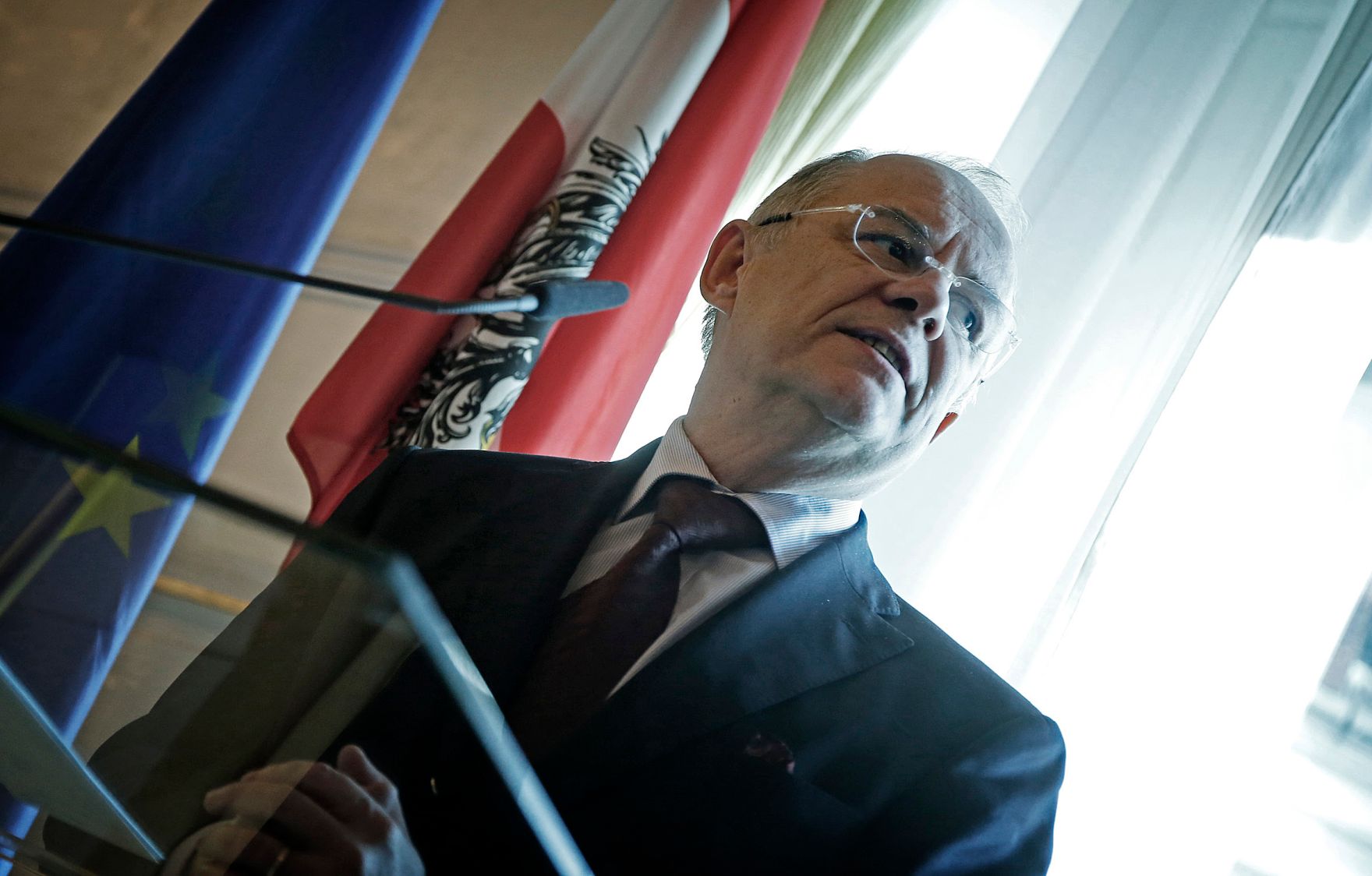 Am 13. Februar 2015 empfing Sektionschef Manfred Matzka (im Bild) in Vertretung des Bundeskanzlers die Teilnehmerinnen und Teilnehmer der 43. Pr&auml;sidentenkonferenz der Europ&auml;ischen Anwaltsorganisationen zu einem Empfang im Bundeskanzleramt.