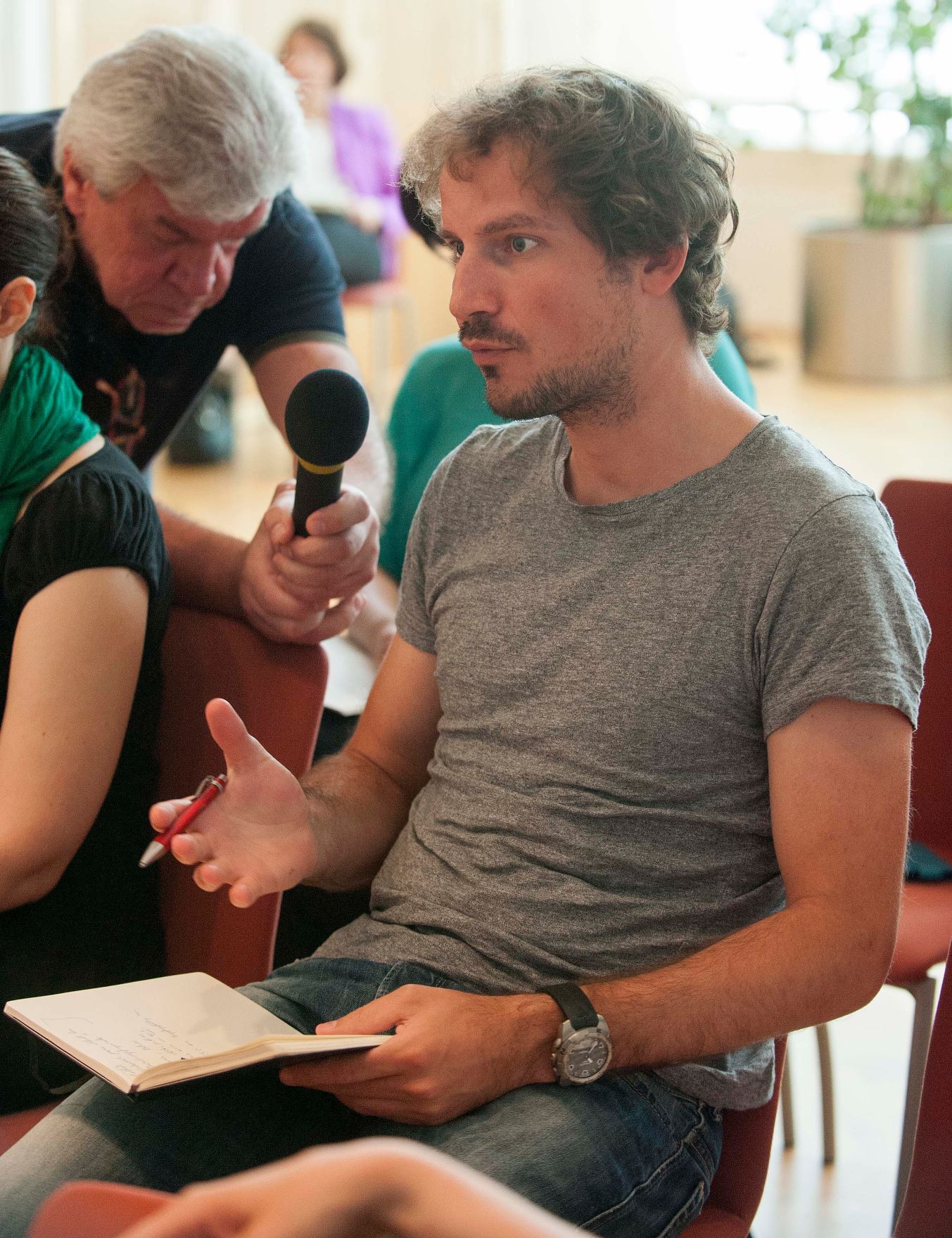 Am 8. Juni 2015 fand eine Pressekonferenz der Bioethikkommission zum Thema &quot;Impfen &ndash; ethische Aspekte; Empfehlungen der Bioethikkommission&quot; statt.