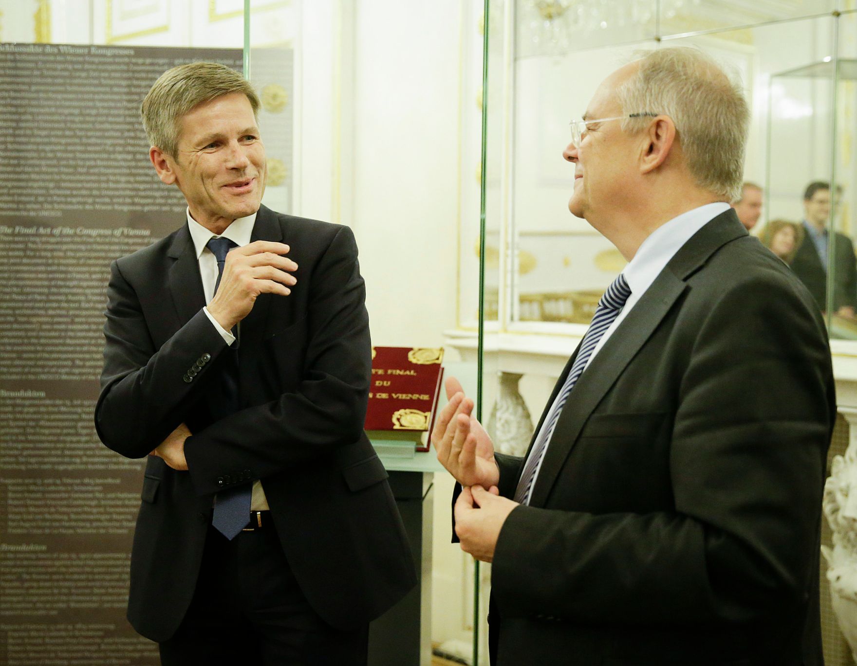Am 3. November 2015 fand die Abschlussveranstaltung zur Ausstellung &quot;Idee Europa&quot; im Bundeskanzleramt statt. Im Bild Kunst- und Kulturminister Josef Ostermayer (l.) mit Sektionschef Manfred Matzka (r.).