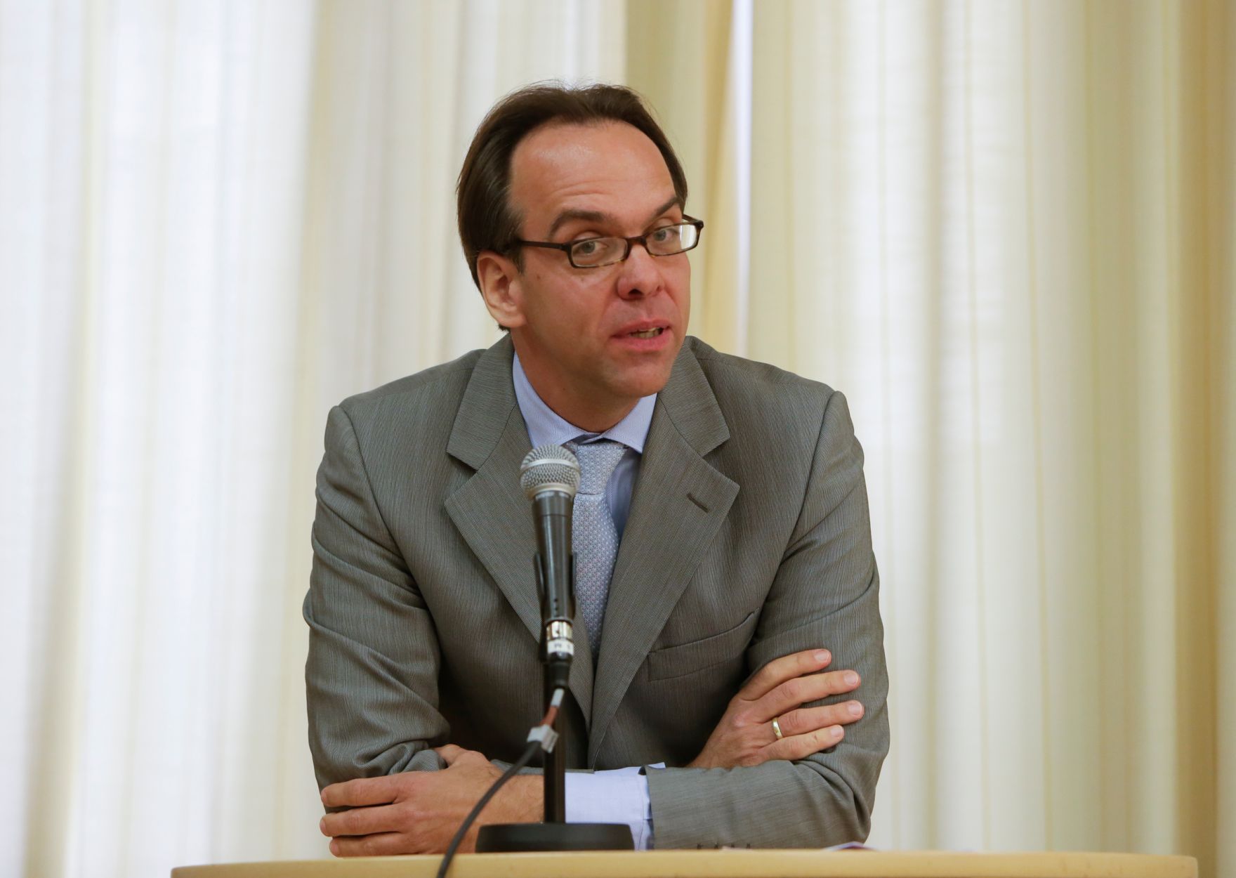 Am 25. und 26. April 2016 fand in der Diplomatischen Akademie die Conference on European Democracy 2016 statt. Am Pult Prof. Kornprobst bei der Er&ouml;ffnung.