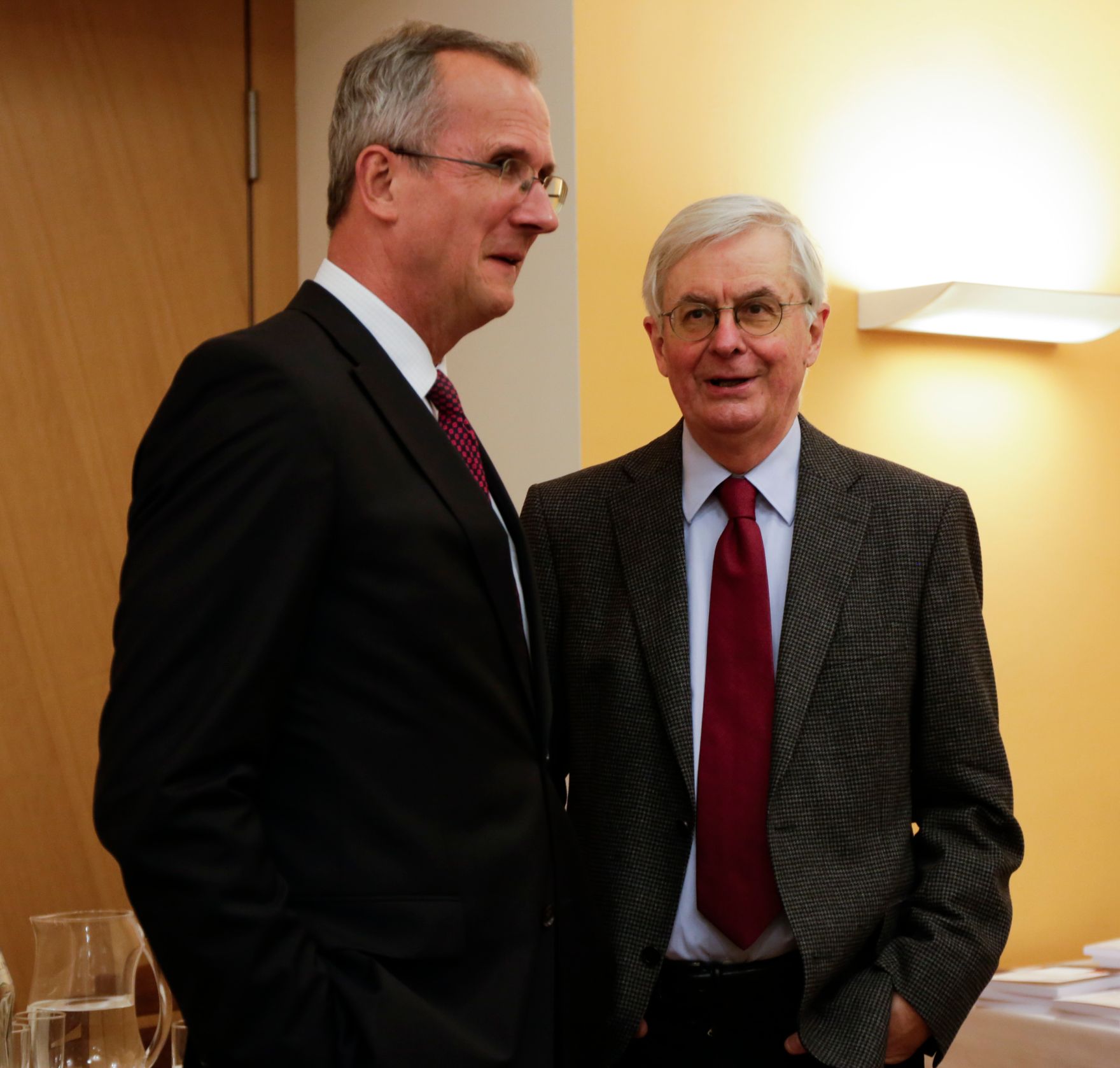 Am 25. und 26. April 2016 fand in der Diplomatischen Akademie die Conference on European Democracy 2016 statt. Im Gespr&auml;ch: Ges. Dr. Krauss (l.) und Univ.-Doz. Luif (r.).