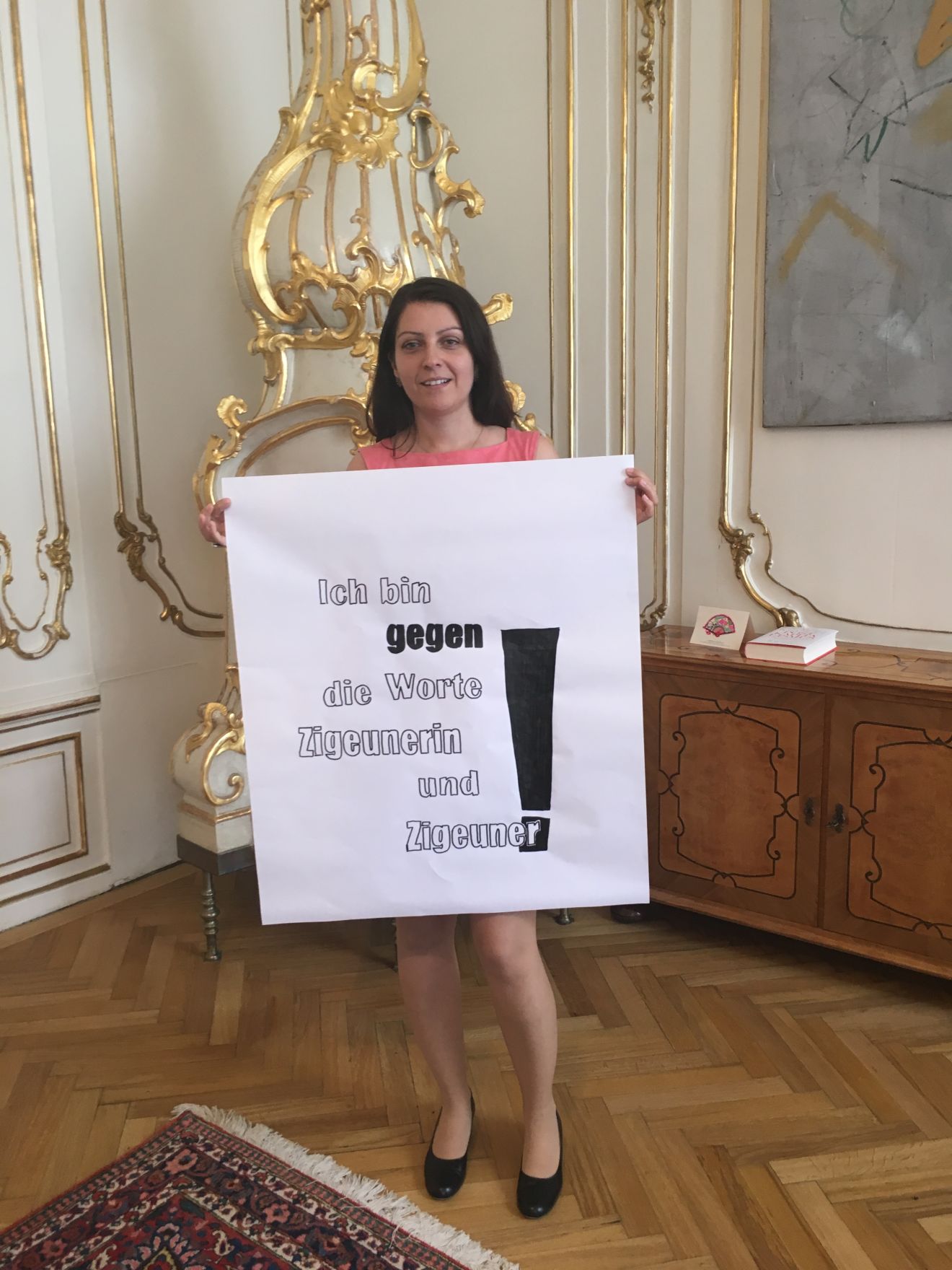 Am 22. Juni 2016 fand die 17. Roma Dialogplattform des Bundeskanzleramts zum Thema &quot;Gewalt in der Familie, h&auml;usliche Gewalt, Zwangsheirat&quot; statt. Im Bild Staatssekret&auml;rin Muna Duzdar.