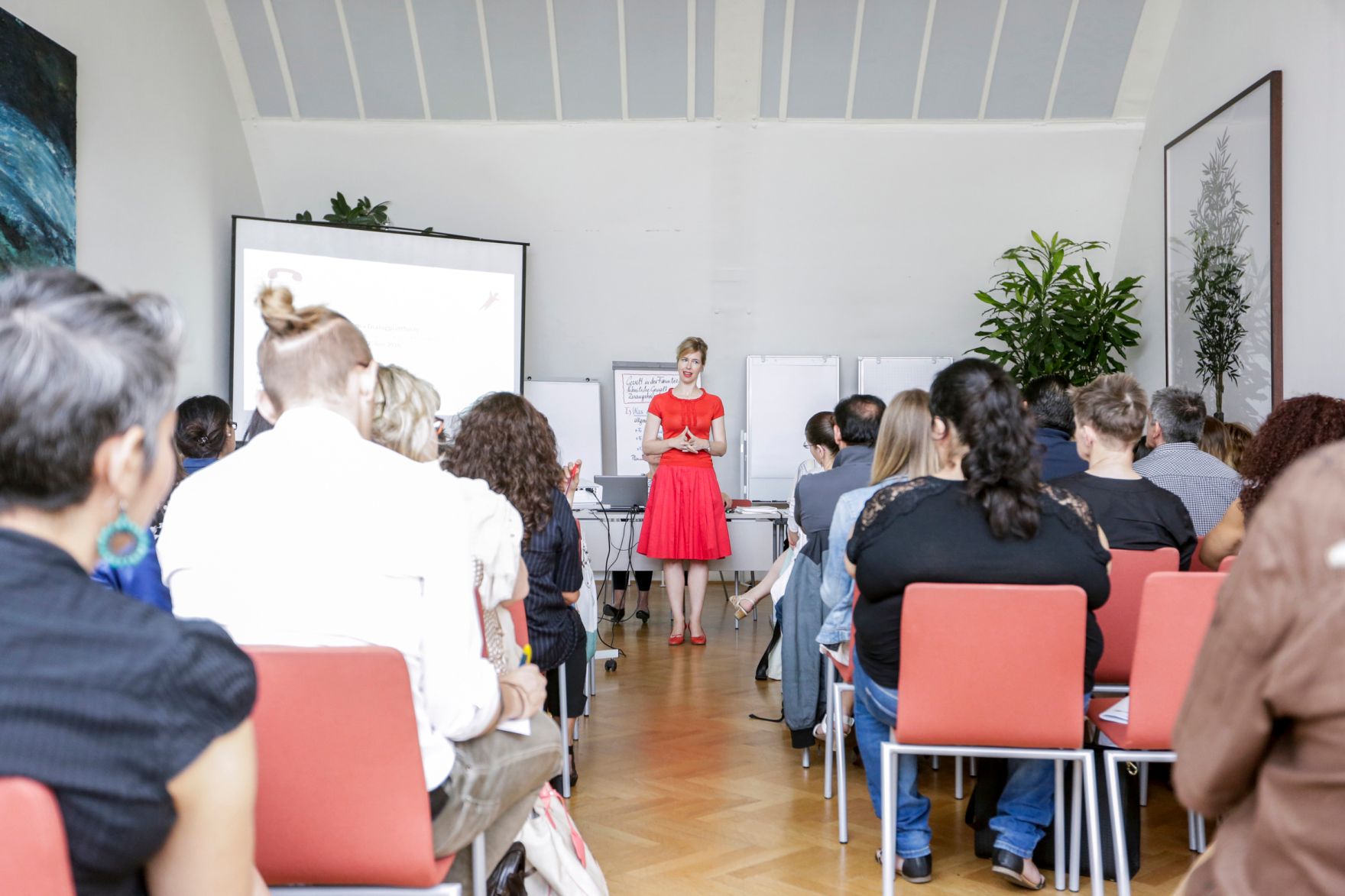 Am 22. Juni 2016 fand die 17. Roma Dialogplattform des Bundeskanzleramts zum Thema &bdquo;Gewalt in der Familie, h&auml;usliche Gewalt, Zwangsheirat&ldquo; statt.