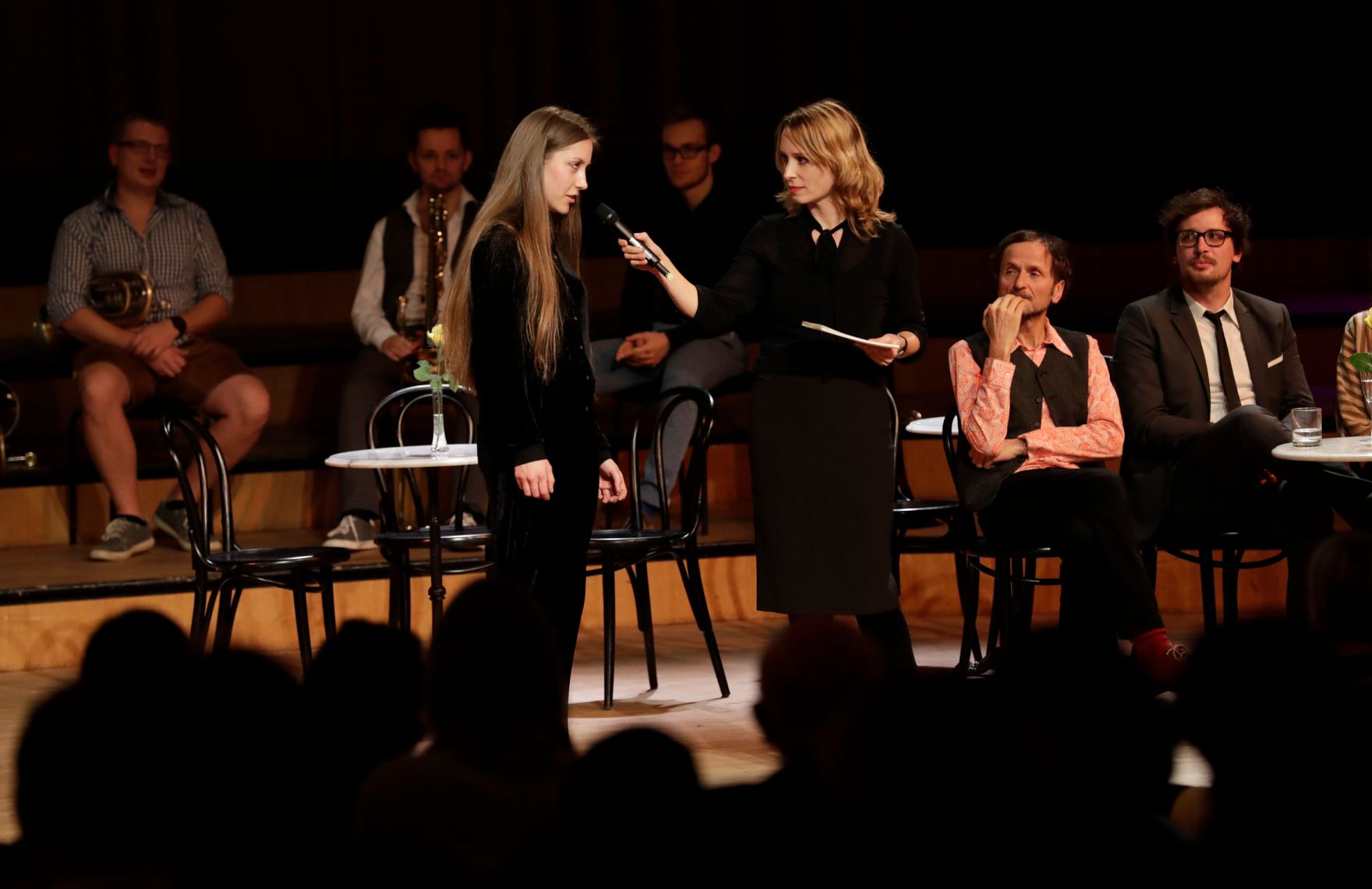 Am 1. Dezember 2016 fand die &Uuml;berreichung der outstanding artist awards 2016 im Radio Kulturhaus statt.