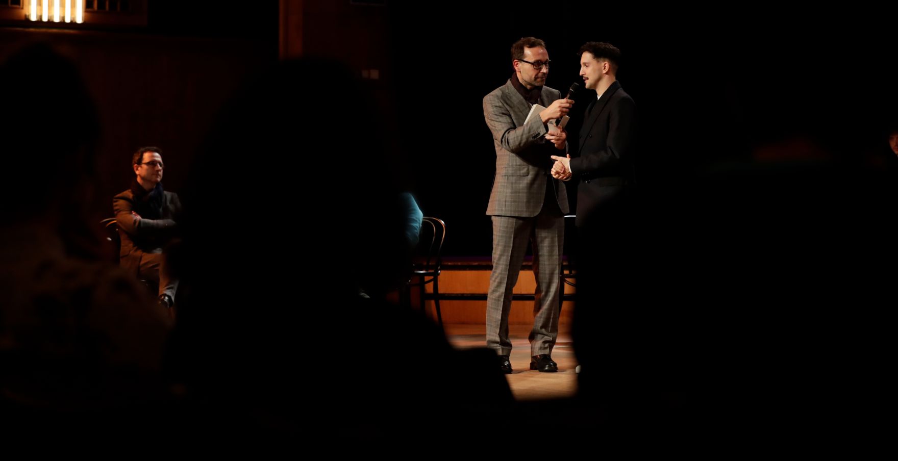 Am 1. Dezember 2016 fand die &Uuml;berreichung der outstanding artist awards 2016 im Radio Kulturhaus statt.