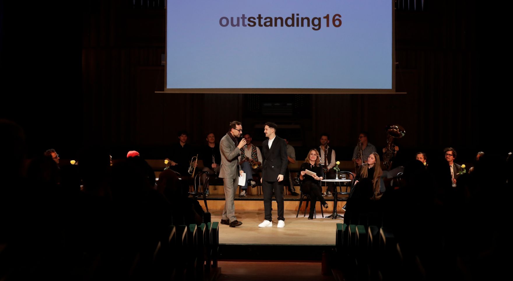 Am 1. Dezember 2016 fand die &Uuml;berreichung der outstanding artist awards 2016 im Radio Kulturhaus statt.