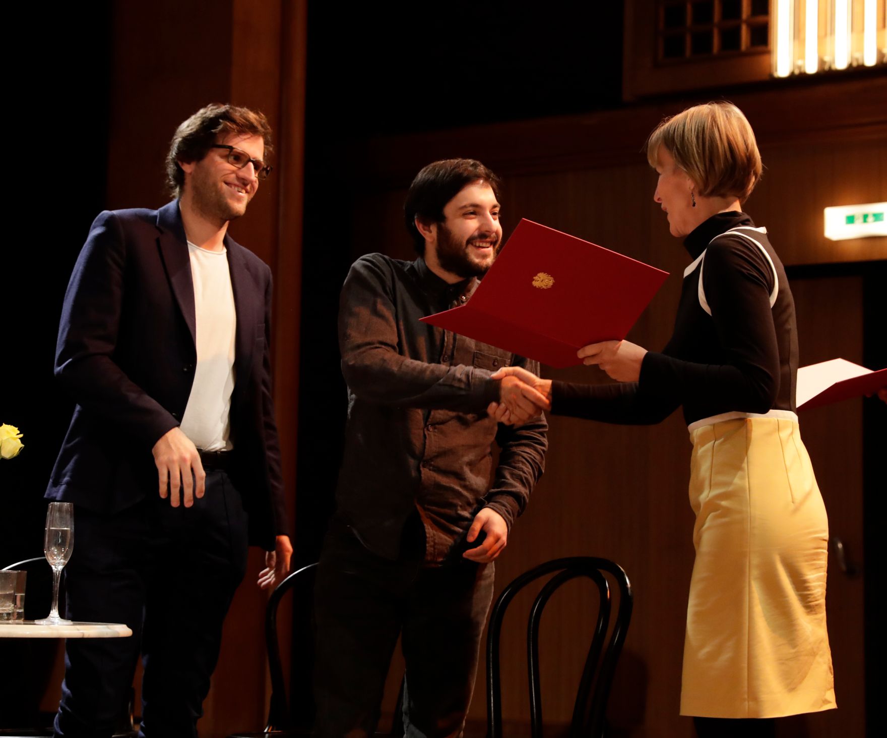 Am 1. Dezember 2016 fand die &Uuml;berreichung der outstanding artist awards 2016 im Radio Kulturhaus statt.