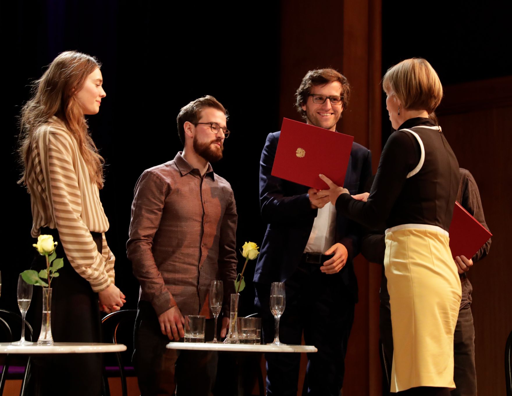 Am 1. Dezember 2016 fand die &Uuml;berreichung der outstanding artist awards 2016 im Radio Kulturhaus statt.