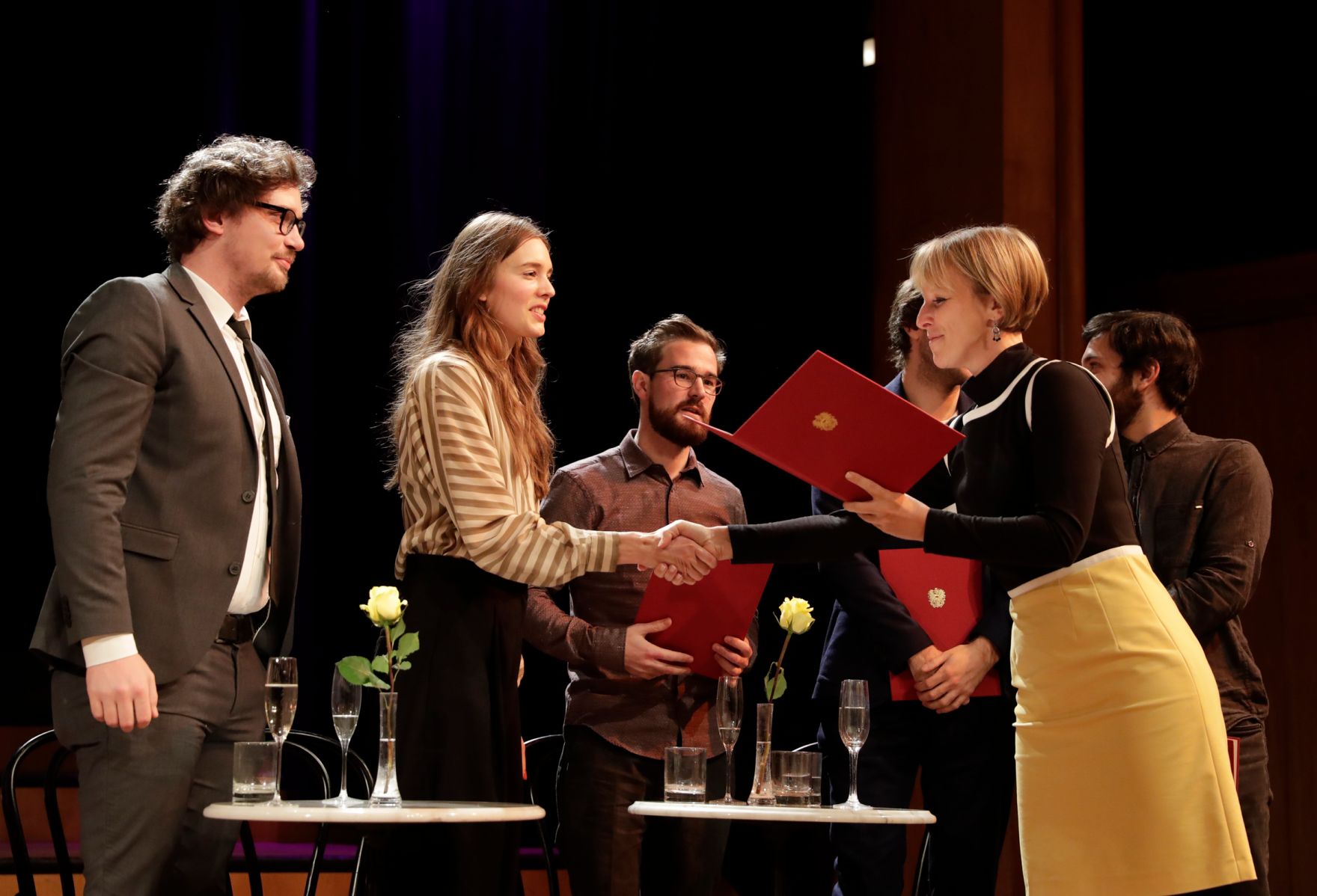 Am 1. Dezember 2016 fand die &Uuml;berreichung der outstanding artist awards 2016 im Radio Kulturhaus statt.