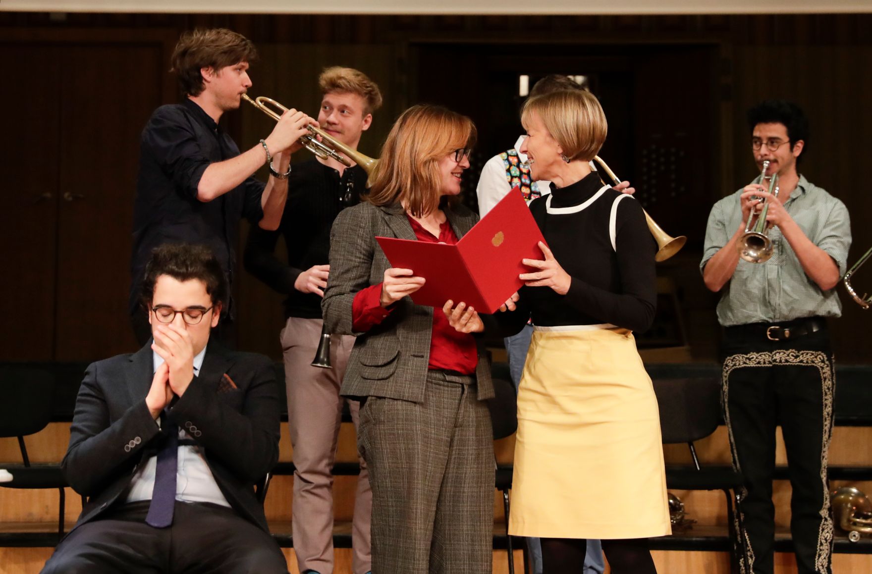 Am 1. Dezember 2016 fand die &Uuml;berreichung der outstanding artist awards 2016 im Radio Kulturhaus statt.