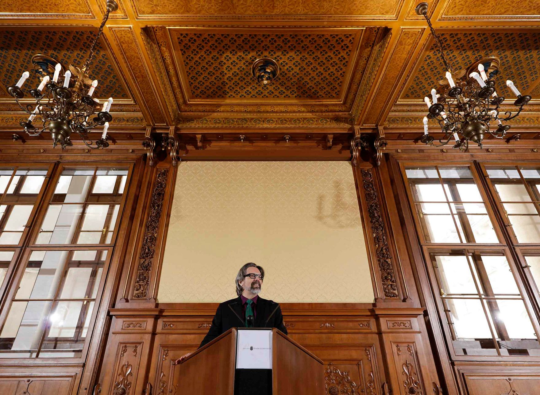 Am 5. Dezember 2016 &uuml;berreichte Ministerialrat Reinhold Hohengartner das Goldene Ehrenzeichen f&uuml;r Verdienste um die Republik &Ouml;sterreich an Ursi F&uuml;rtler und an Victoria Trauttmansdorff-Sprenger. Im Bild der Laudator Gerald Bast.