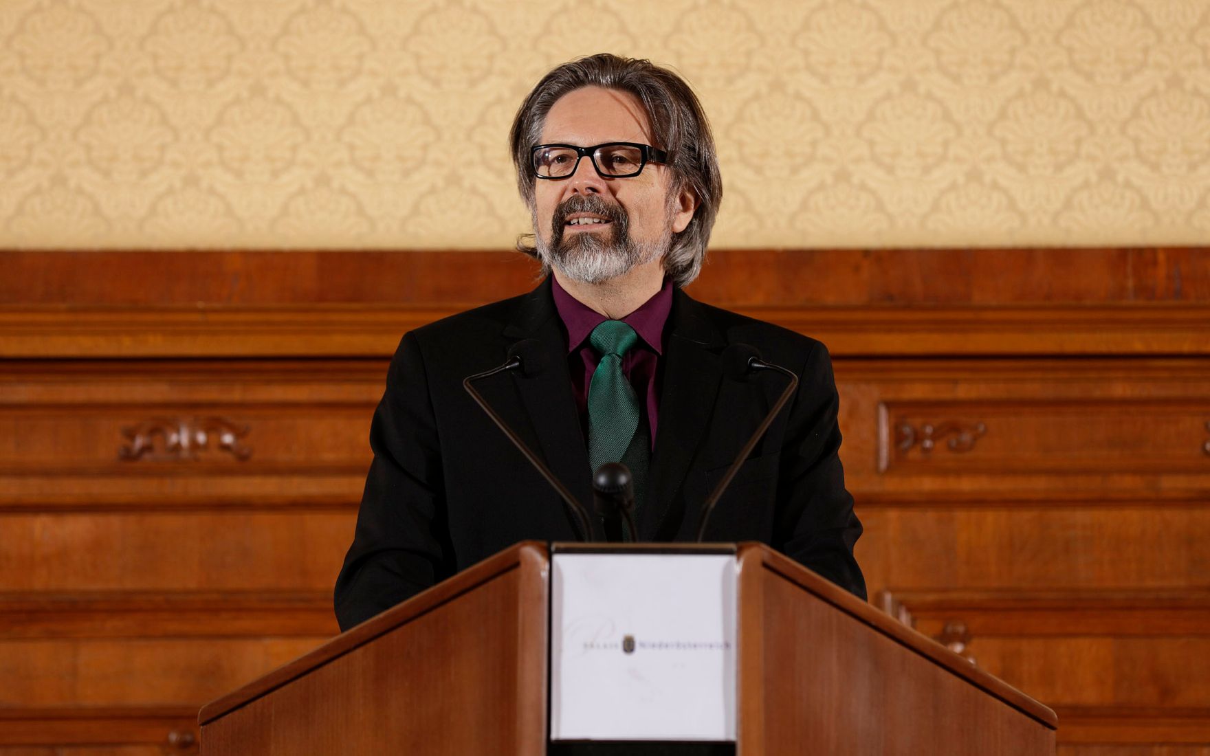 Am 5. Dezember 2016 &uuml;berreichte Ministerialrat Reinhold Hohengartner das Goldene Ehrenzeichen f&uuml;r Verdienste um die Republik &Ouml;sterreich an Ursi F&uuml;rtler und an Victoria Trauttmansdorff-Sprenger. Im Bild der Laudator Gerald Bast.