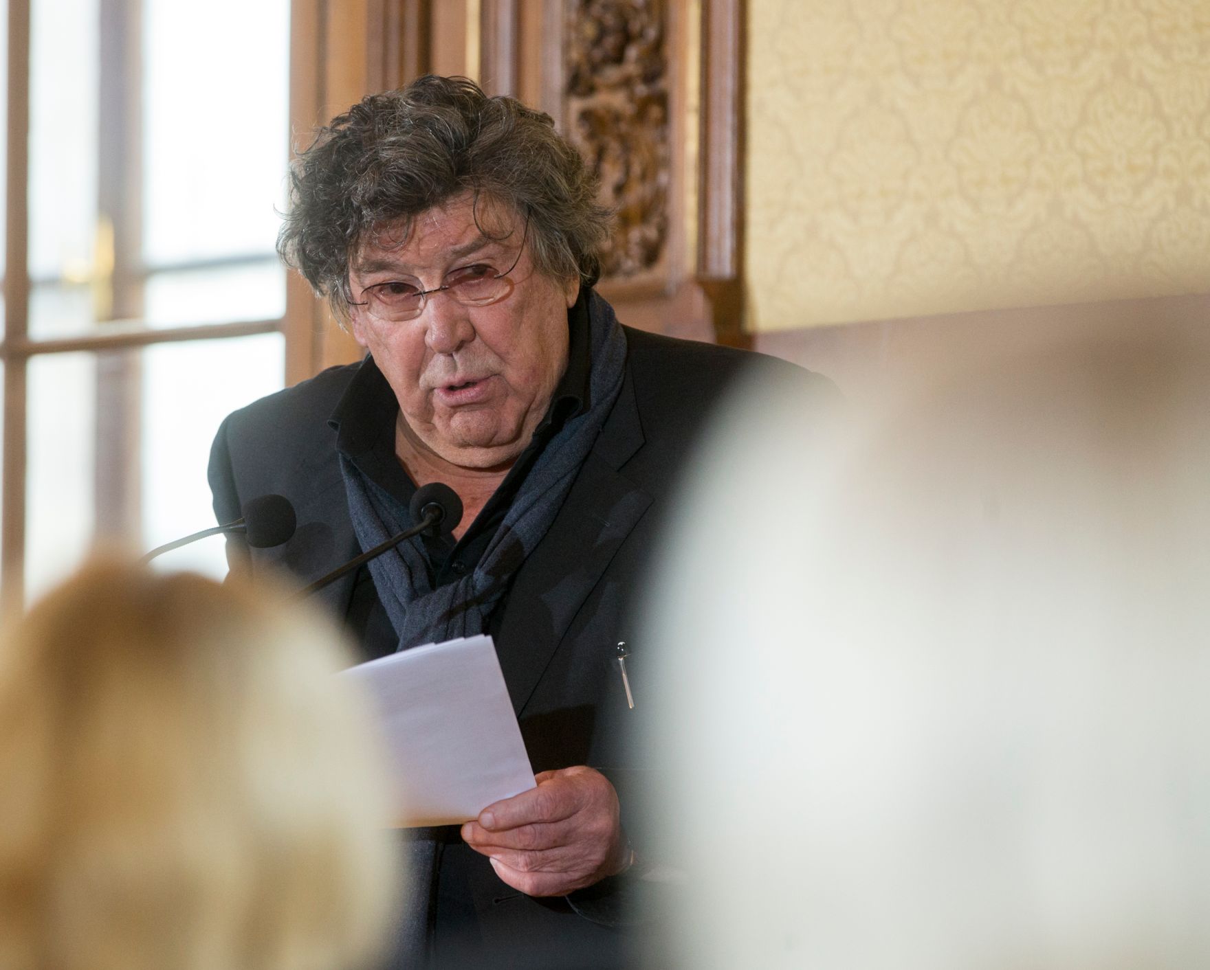 Am 12. Dezember 2016 &uuml;berreichte Ministerialrat Reinhold Hohengartner die Urkunden, mit denen Ferdinand Germadnik und Herbert Ziehensack der Berufstitel Professor verliehen wurde. Im Bild der Laudator Peter Patzak.