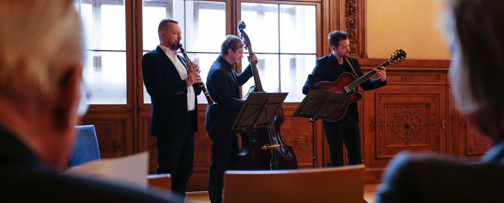 Am 23. J&auml;nner 2017 &uuml;berreichte Reinhold Hohengartner das &Ouml;sterreichische Ehrenkreuz f&uuml;r Wissenschaft und Kunst an Peter Eschberg.