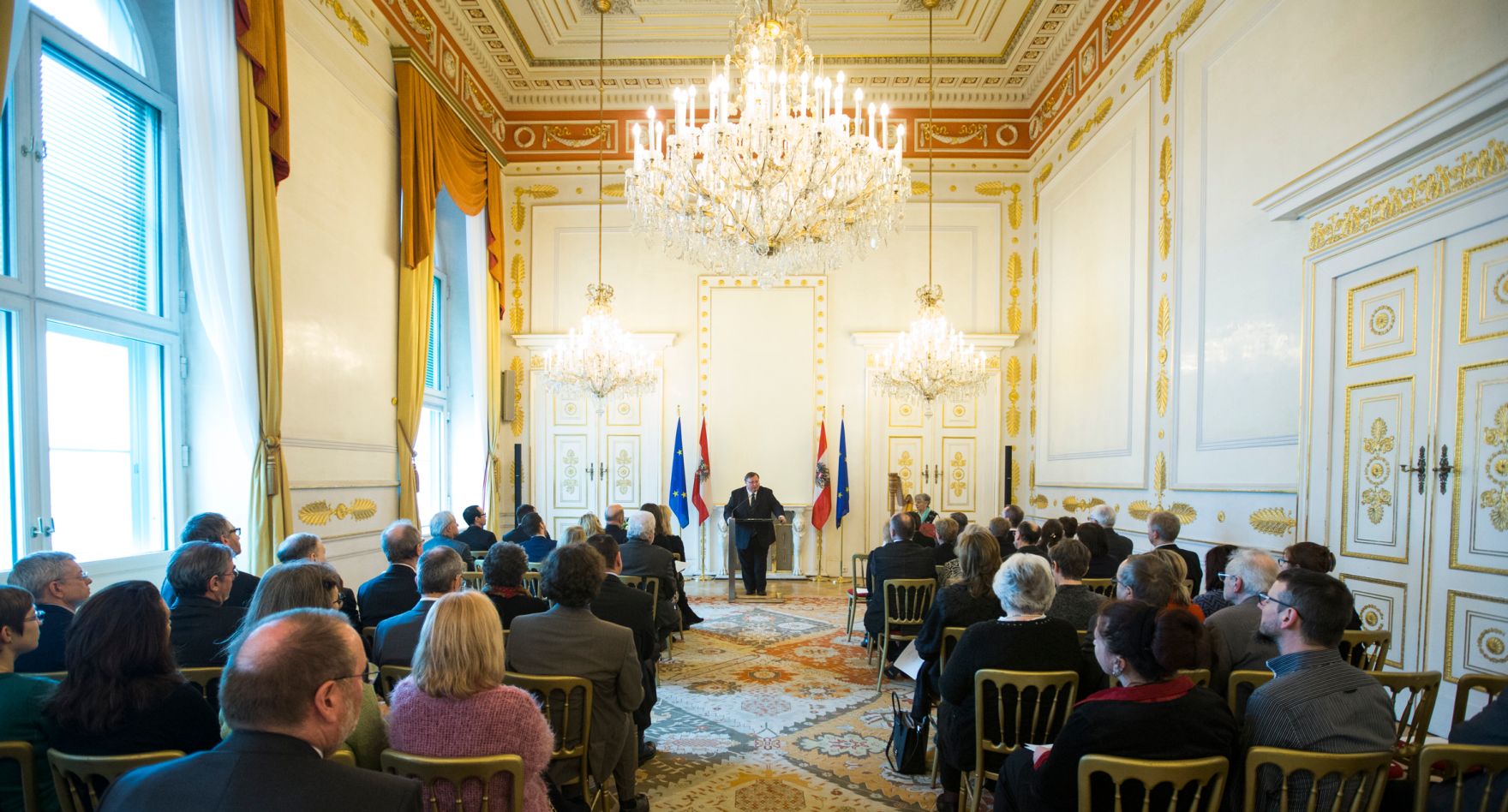 Am 1. Februar 2017 &uuml;berreichte Reinhold Hohengartner das Goldene Ehrenzeichen f&uuml;r Verdienste um die Republik &Ouml;sterreich an Maria Bernklau.