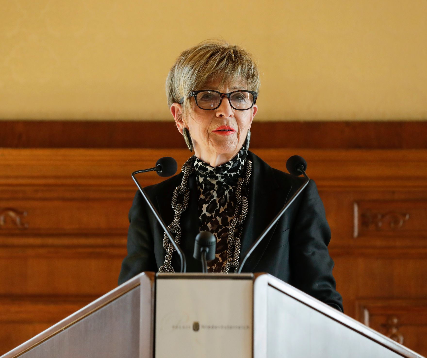 Am 8. Mai 2017 &uuml;berreichte Reinhold Hohengartner das Goldene Ehrenzeichen f&uuml;r Verdienste um die Republik &Ouml;sterreich an Gerhard Ederndorfer. Im Bild die Laudatorin Ingrid Korosec.