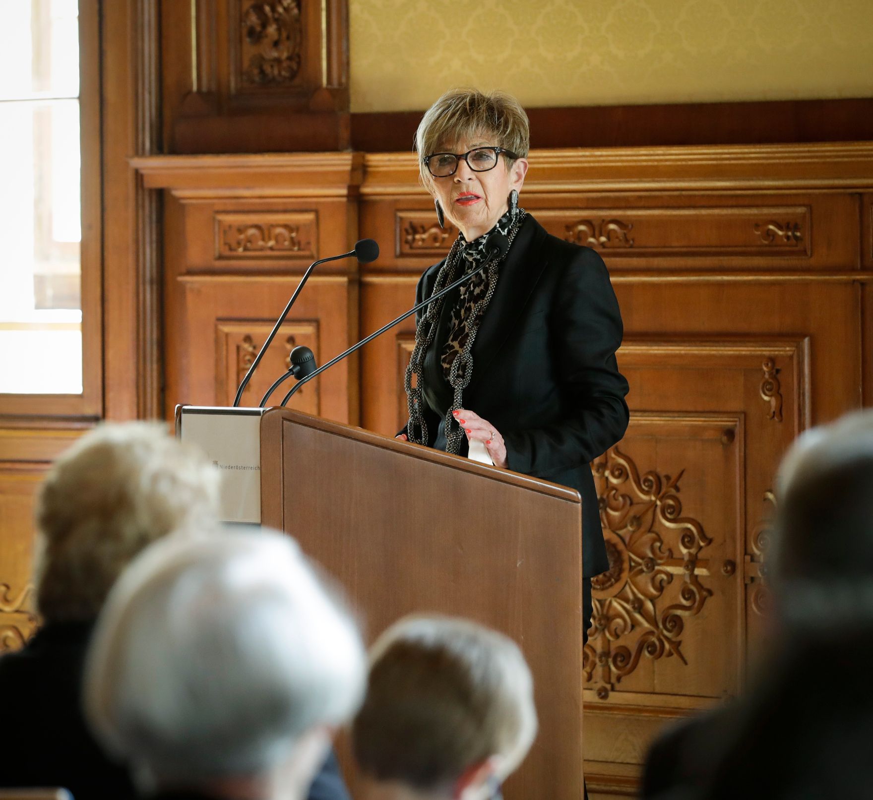 Am 8. Mai 2017 &uuml;berreichte Reinhold Hohengartner das Goldene Ehrenzeichen f&uuml;r Verdienste um die Republik &Ouml;sterreich an Gerhard Ederndorfer. Im Bild die Laudatorin Ingrid Korosec.