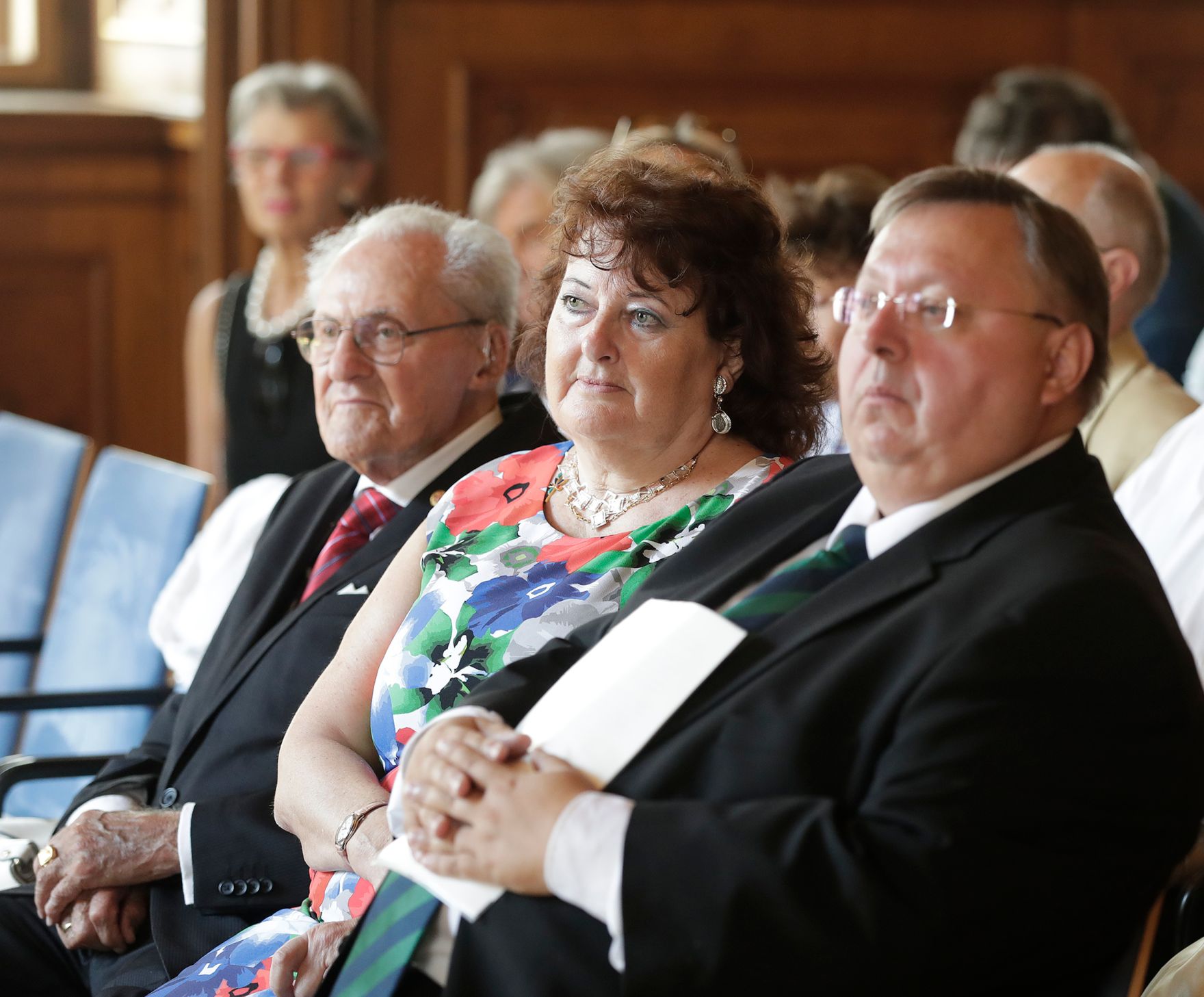Am 21. Juni 2017 &uuml;berreichte Reinhold Hohengartner die Urkunde, mit der Ingrid Nagl-Schramm der Berufstitel Professorin verliehen wurde.