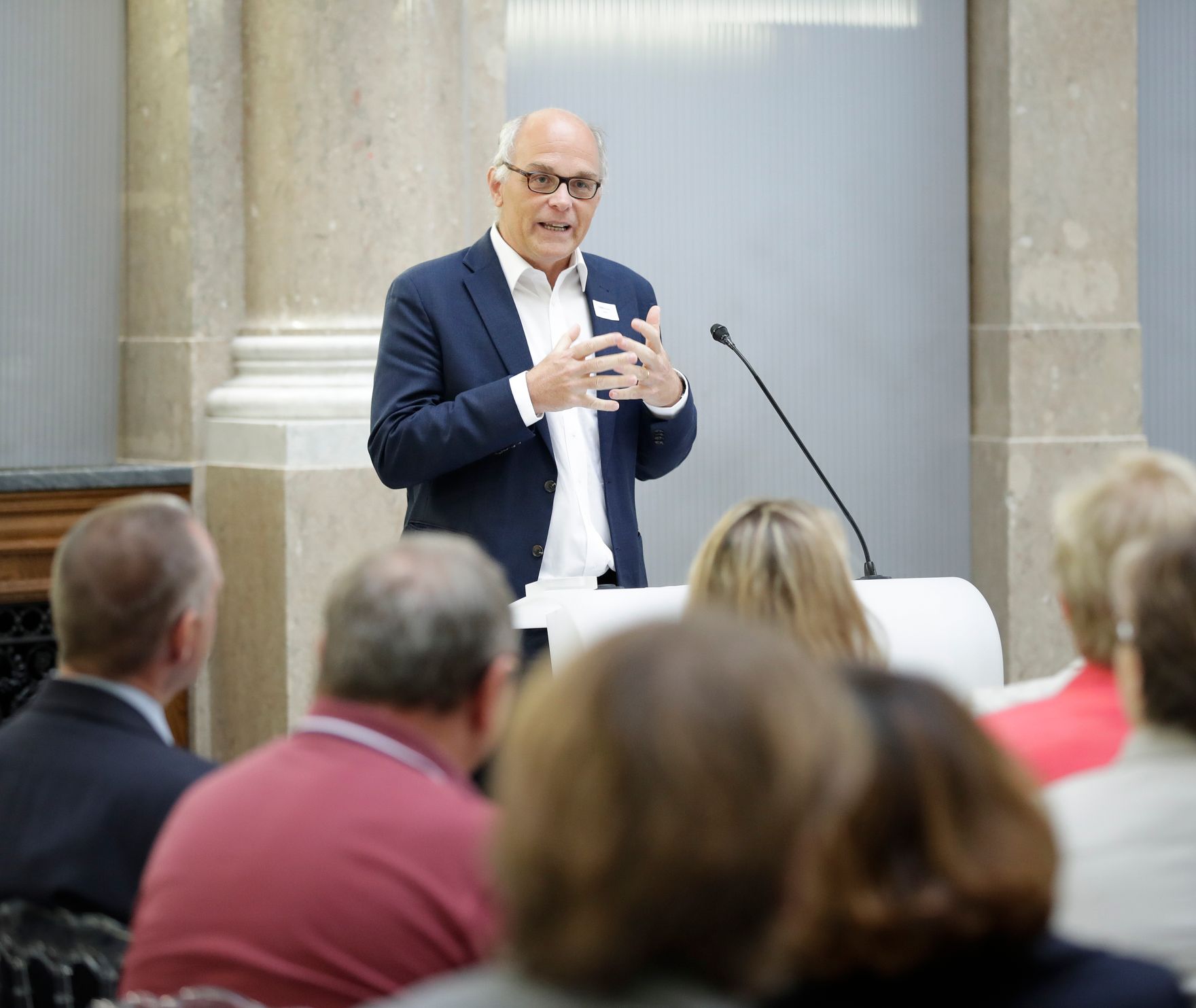 Am 13. September 2017 fand der Impulstag School of Data Public Services im Kassensaal statt. Im Bild G&uuml;nther Ogris.