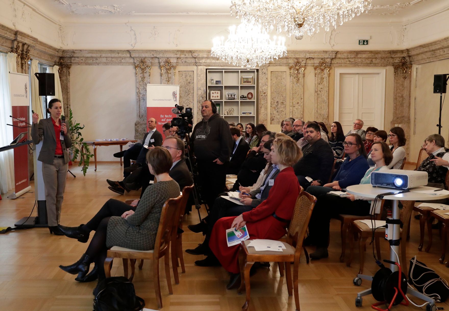 Am 24. November 2017 fand die 20. Roma Dialogplattform des Bundeskanzleramts zum Thema &quot;Au&szlig;erschulische Jugendarbeit&quot; statt.