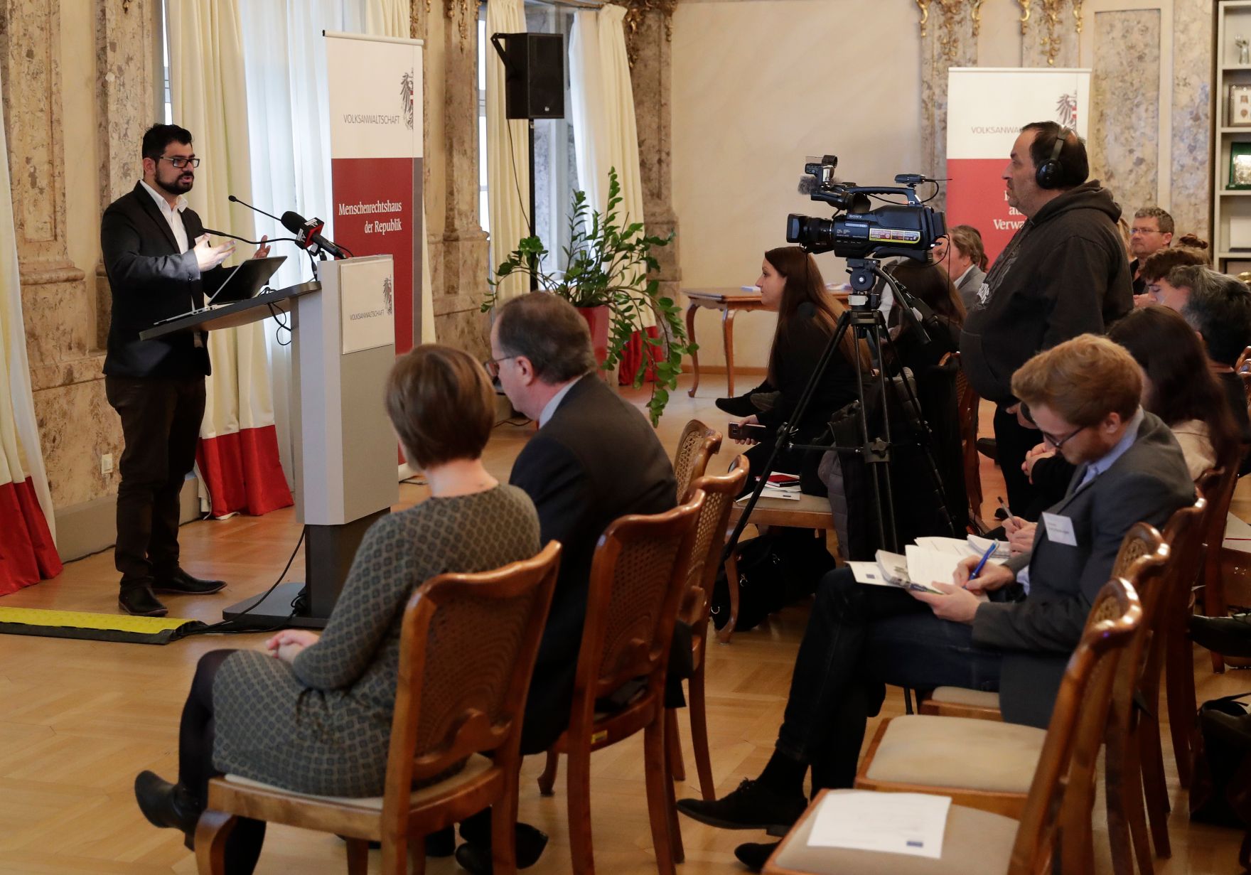 Am 24. November 2017 fand die 20. Roma Dialogplattform des Bundeskanzleramts zum Thema &quot;Au&szlig;erschulische Jugendarbeit&quot; statt.