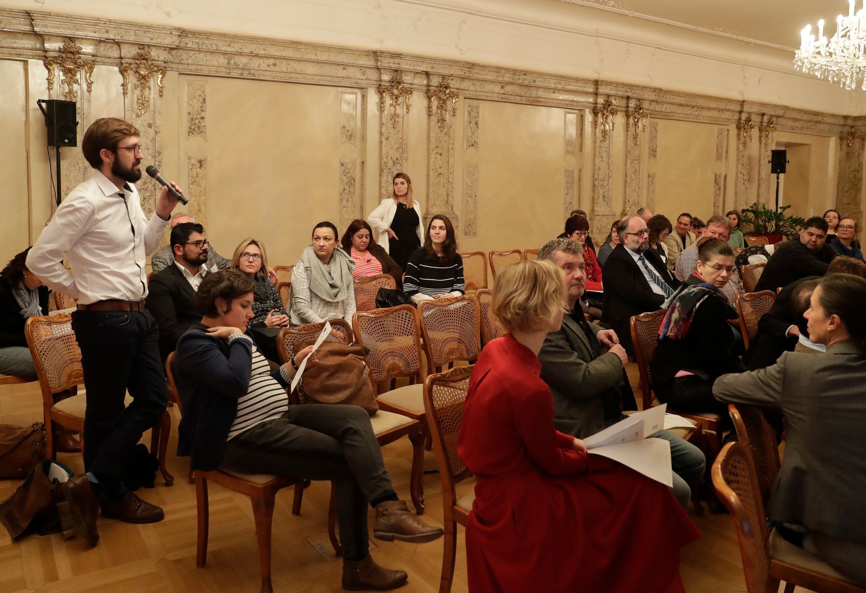 Am 24. November 2017 fand die 20. Roma Dialogplattform des Bundeskanzleramts zum Thema &quot;Au&szlig;erschulische Jugendarbeit&quot; statt.